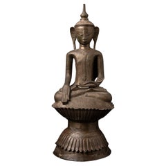 17th century Special antique bronze Burmese Buddha statue from Burma