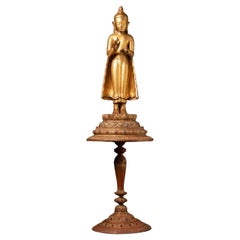 statue spéciale de Bouddha birman en bois du 17ème siècle de style Ava - Bouddhas originaux