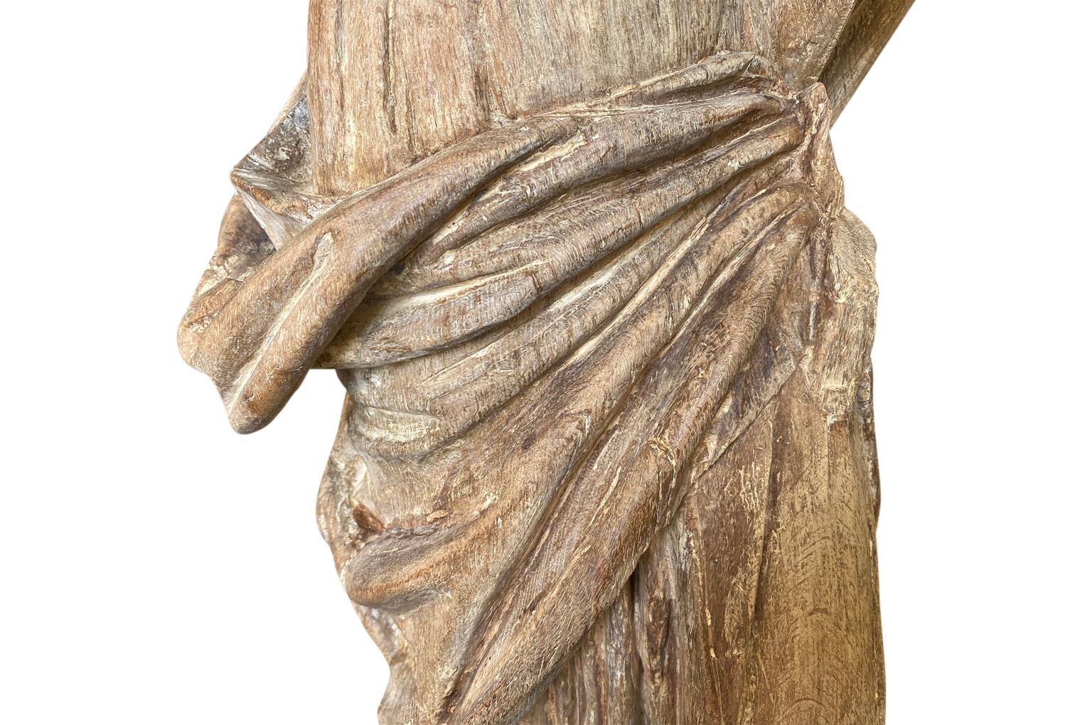 Statue de jeune fille du 17e siècle en vente 4