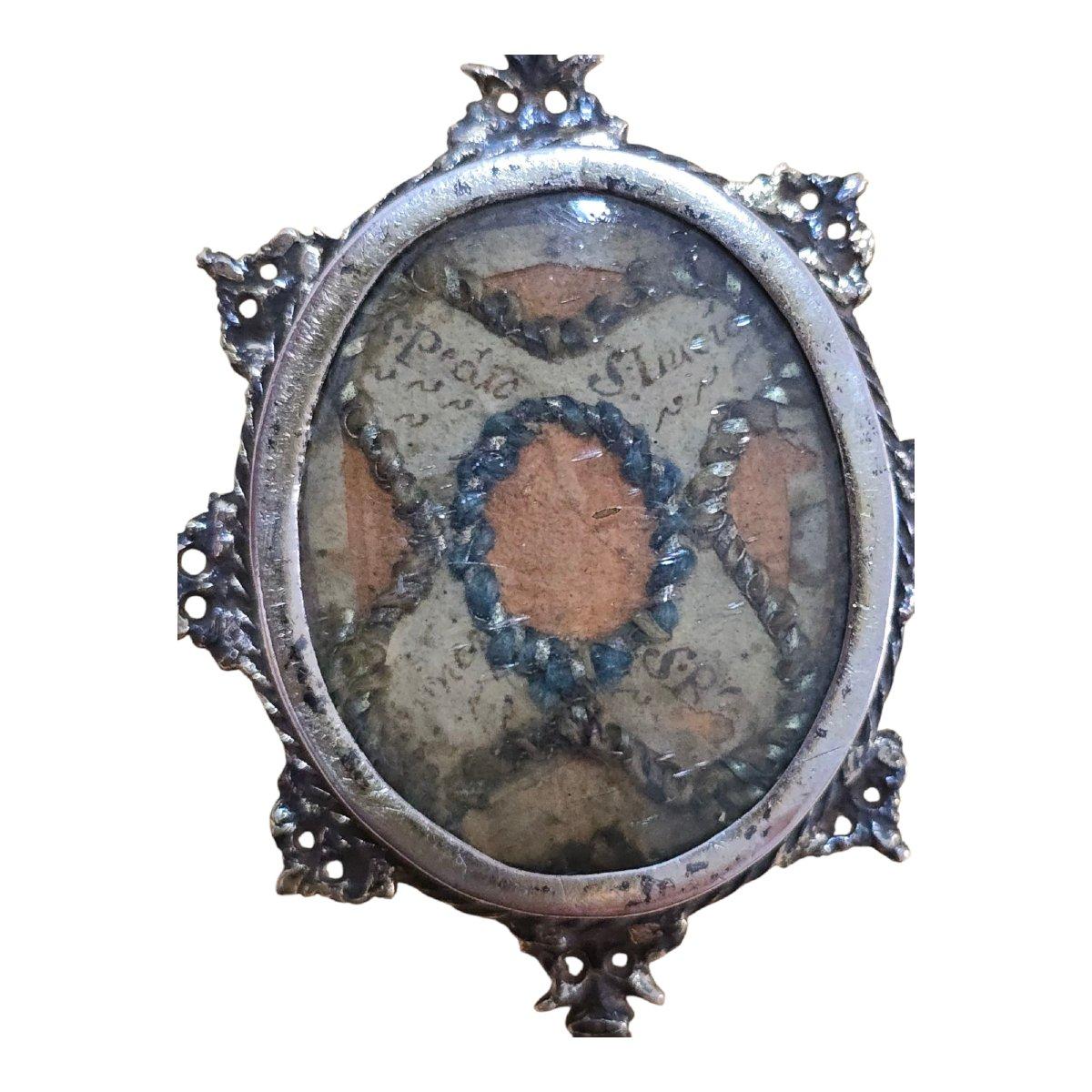 XVIIIe siècle et antérieur Reliquaire en argent sterling du 17ème siècle avec sceau à cire incrusté en vente