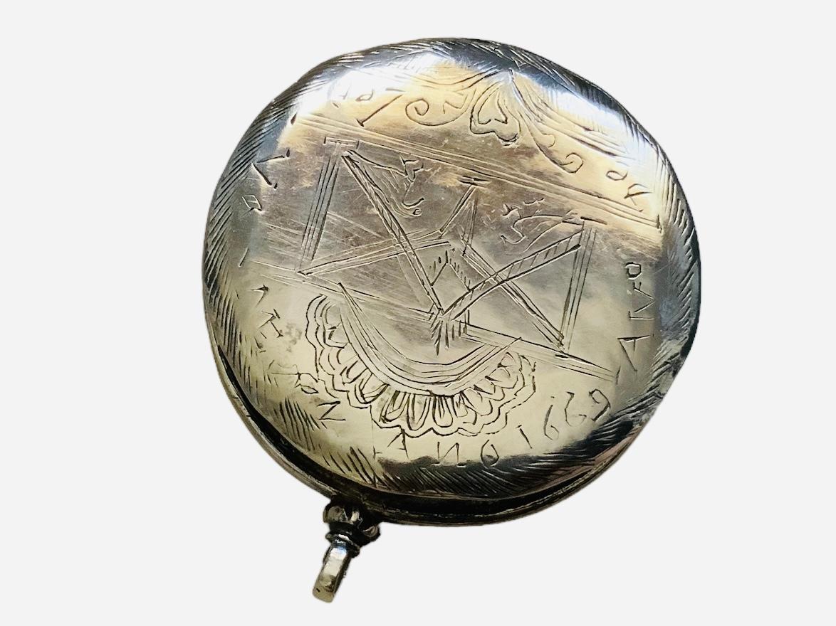 17th Century Sterling Silver Traveler Reliquary Case/Eucharist Bread Keepsake  For Sale 4