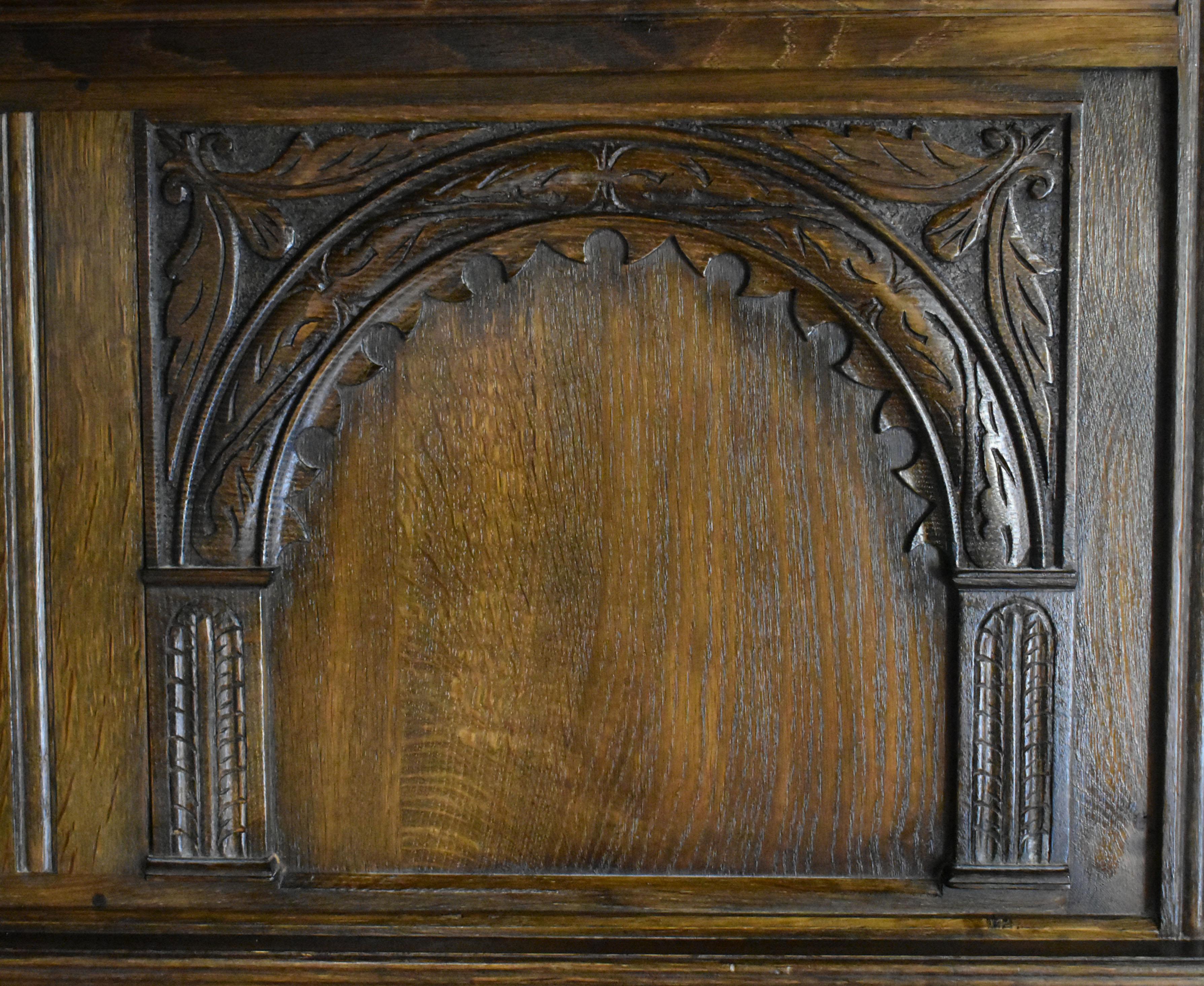 17th Century Style Carved Oak Four-Poster Bed In Excellent Condition In Chelmsford, Essex