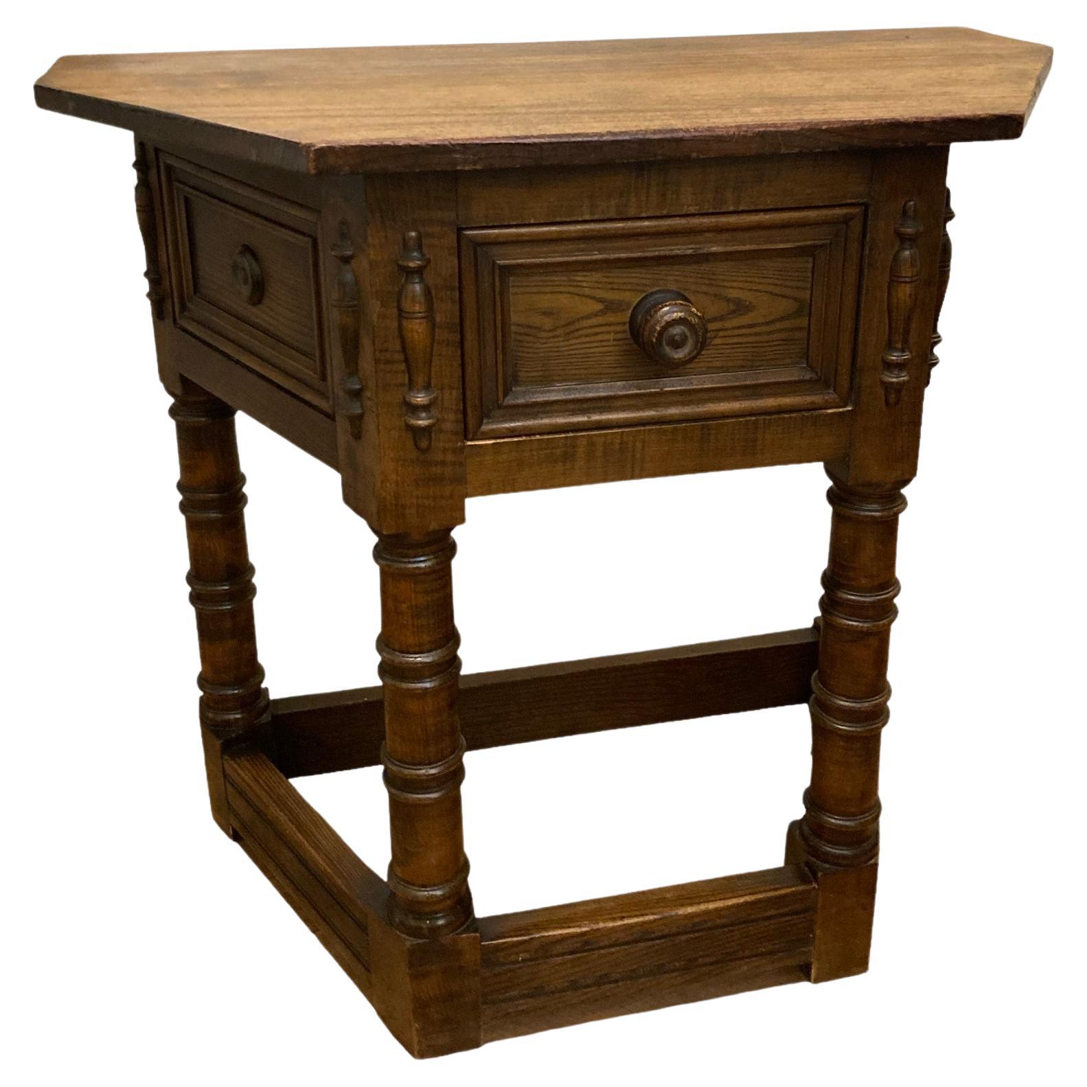 17th Century Style Gothic Looking Oak Credence Side Hall Table For Sale