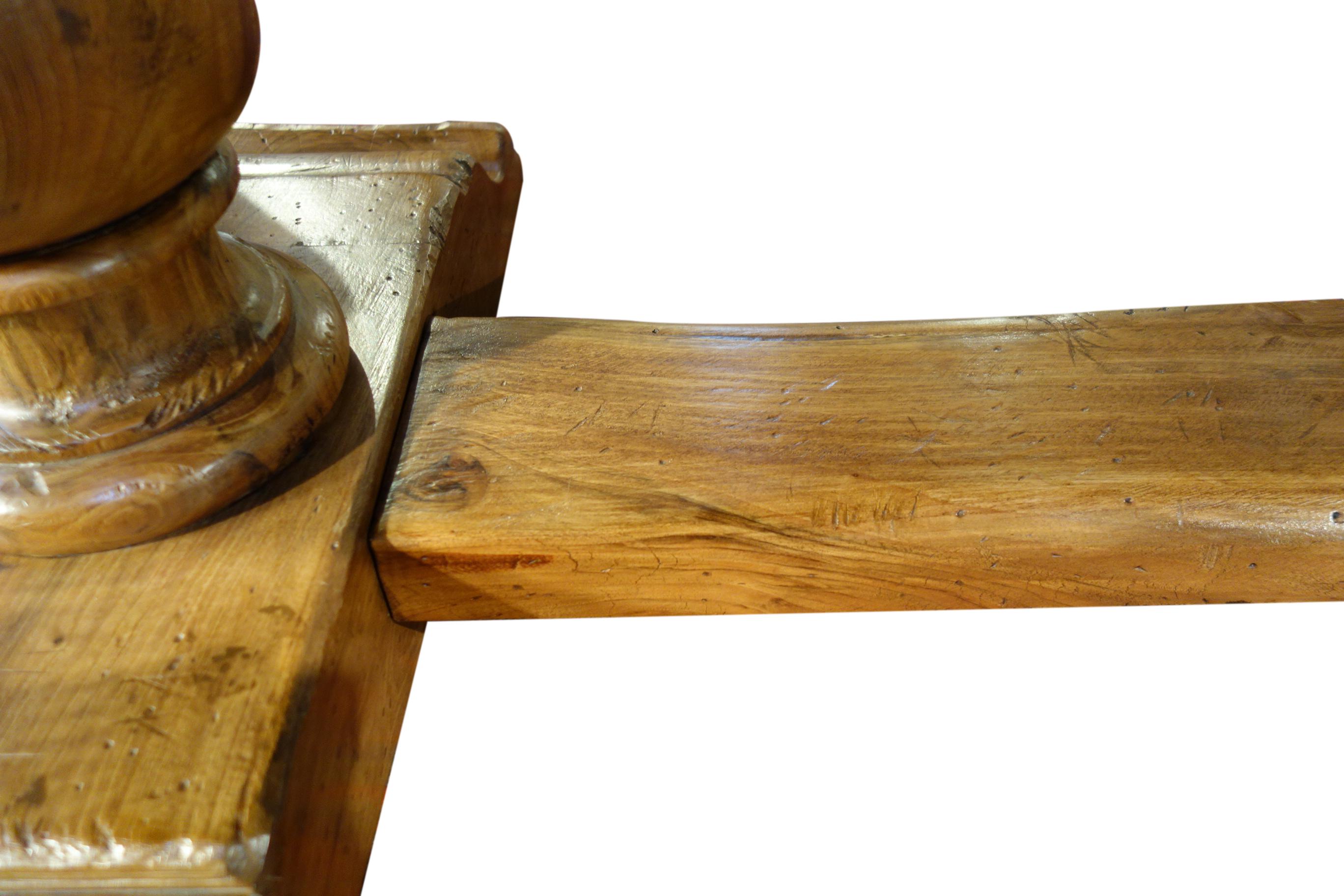Mesa caballete italiana BOCCI de nogal natural macizo estilo s. XVIII hecha por encargo Nogal en venta