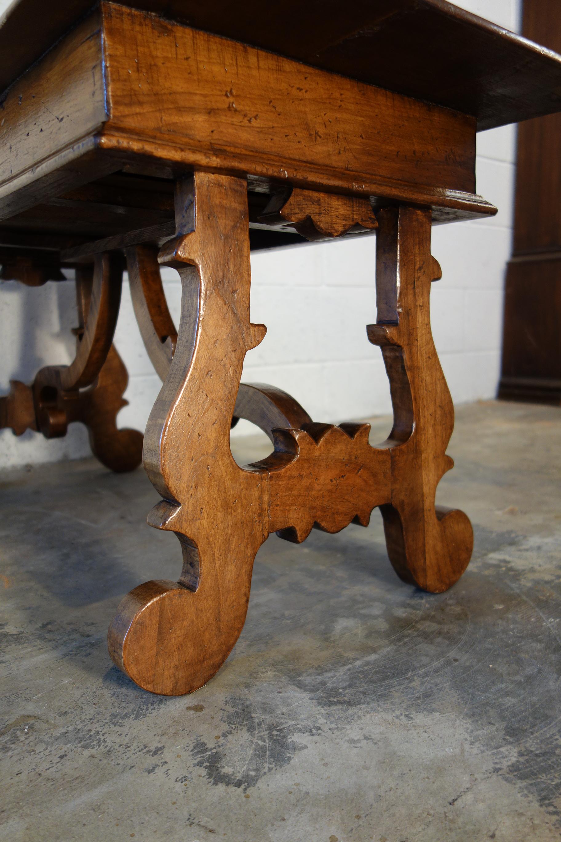 17th C Style Italian Refectory Old Walnut Coffee Table with single drawer  For Sale 5