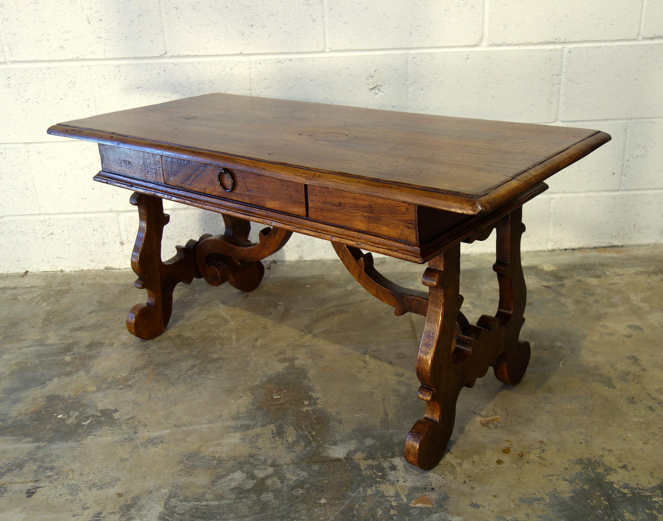 17th C Style Italian Refectory Old Walnut Coffee Table with single drawer  For Sale 7