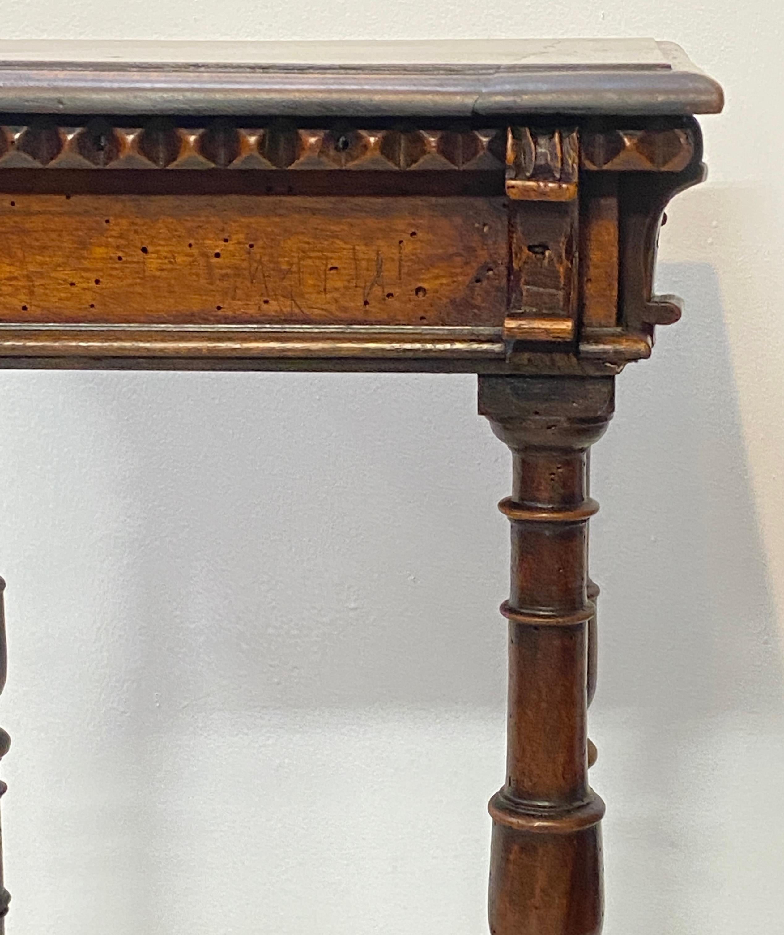 17th Century Style Italian Walnut Side Table For Sale 2
