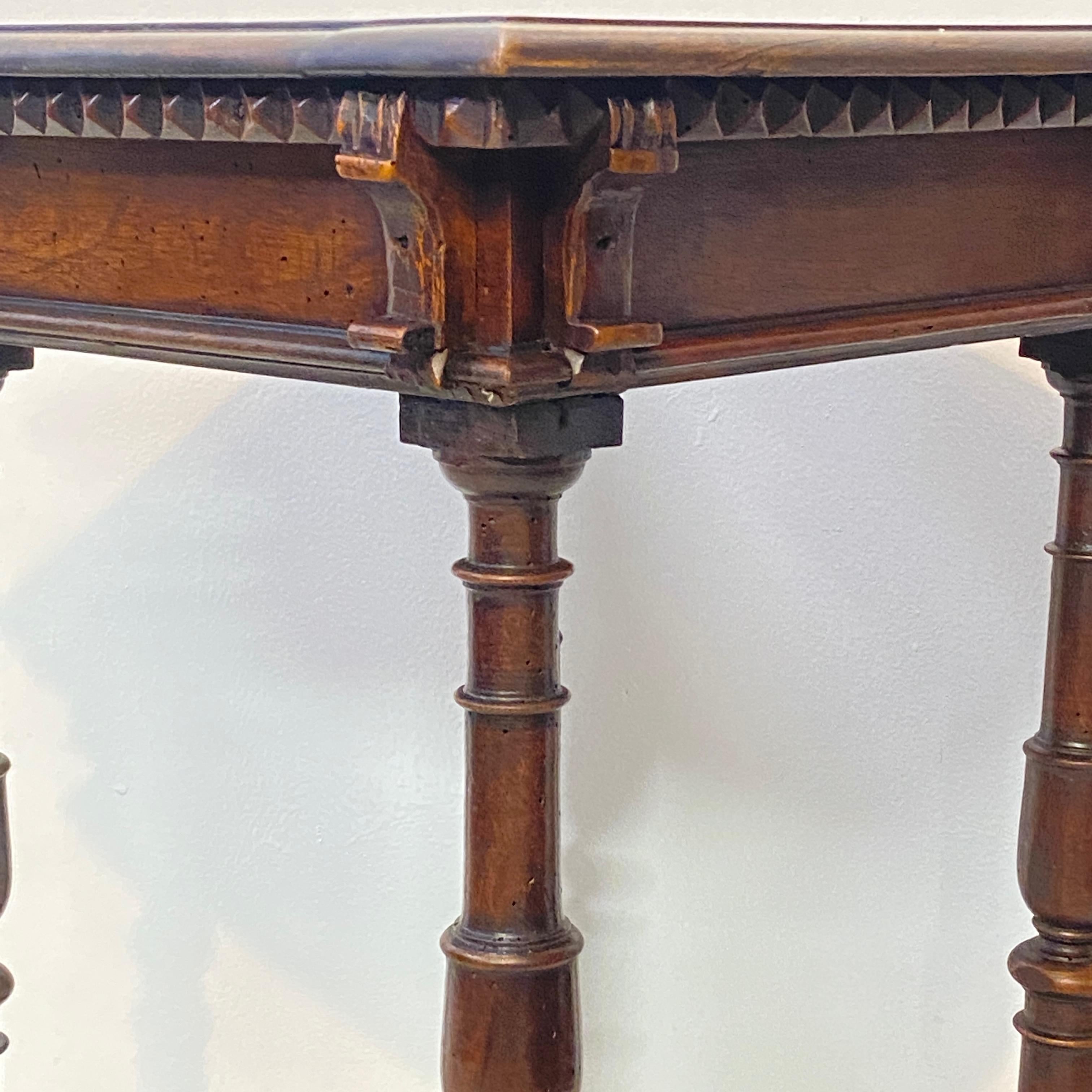17th Century Style Italian Walnut Side Table For Sale 4