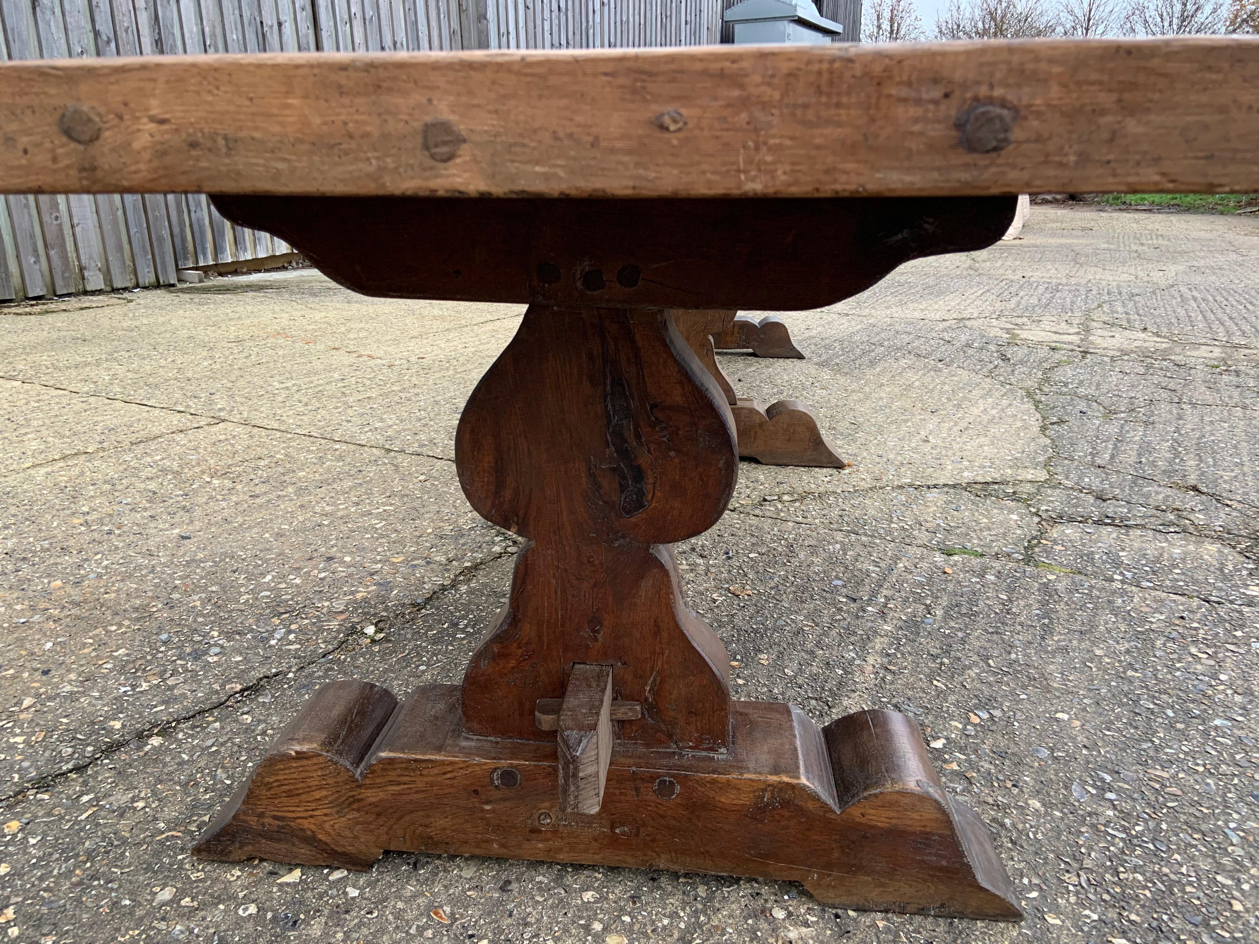 17th Century Style Large Trestle Farmhouse Table with Two Wide Trestle Benches In Good Condition In Billingshurst, GB