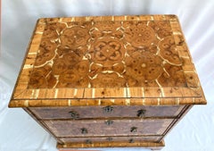 Eiben-Auster-Kommode im Stil des 17. Jahrhunderts