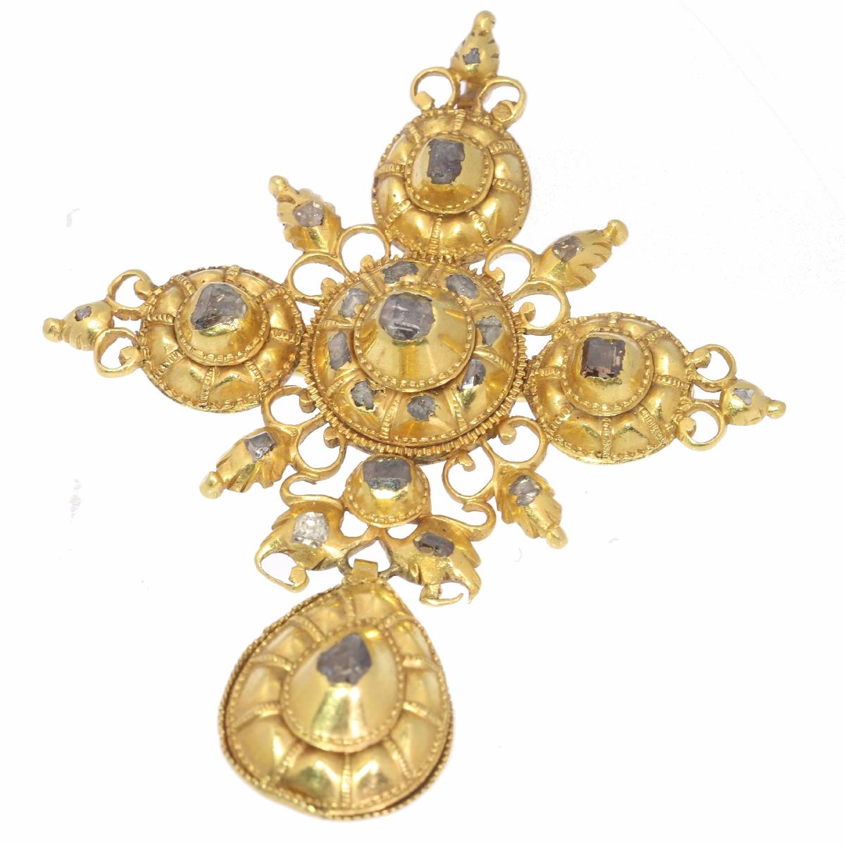 17th Century Table Cut Diamond 18 Karat Yellow Gold Cross Pendant Brooch For Sale 1