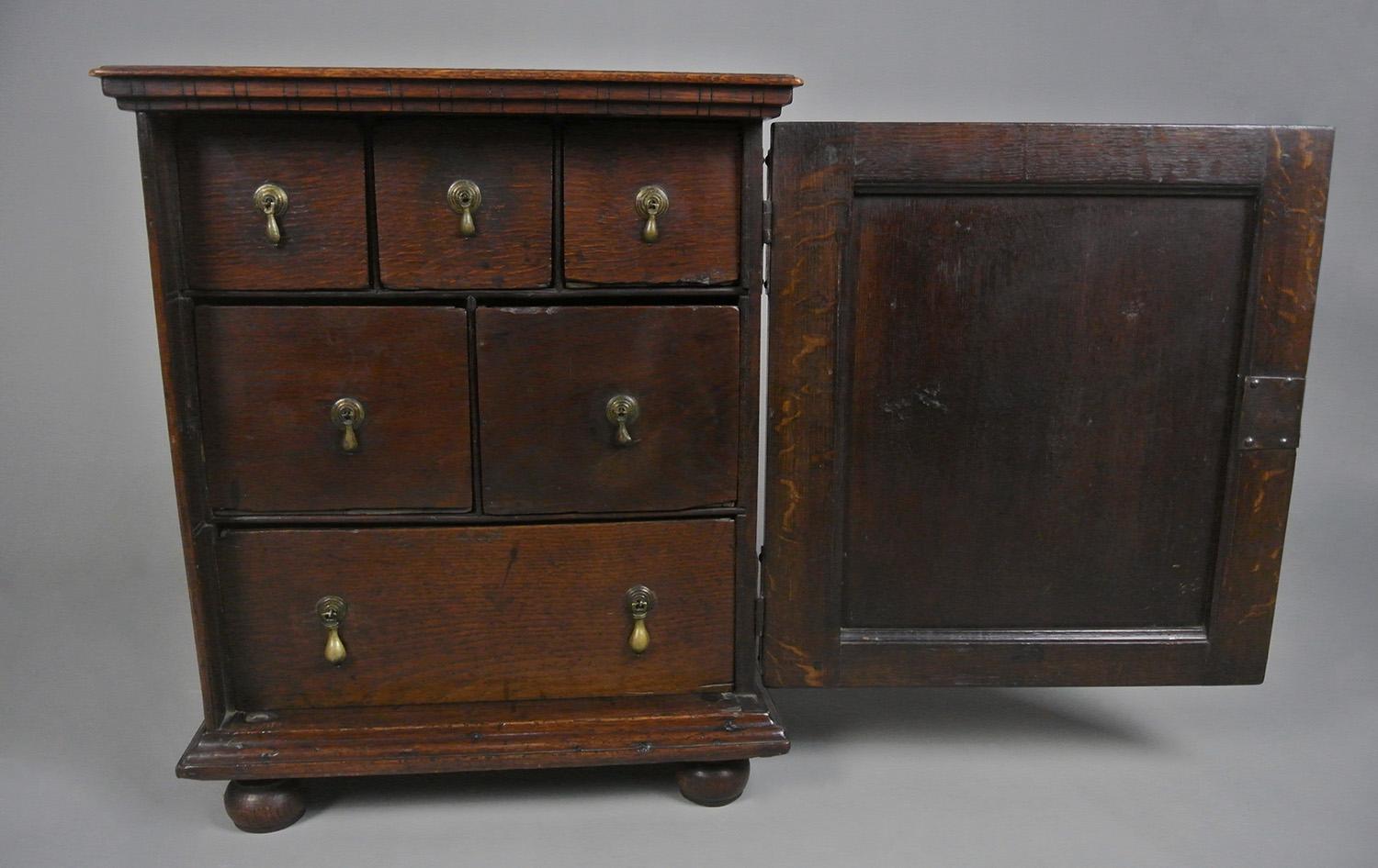 17th Century Table Top Oak Spice Cabinet c. 1670 In Good Condition In Heathfield, GB