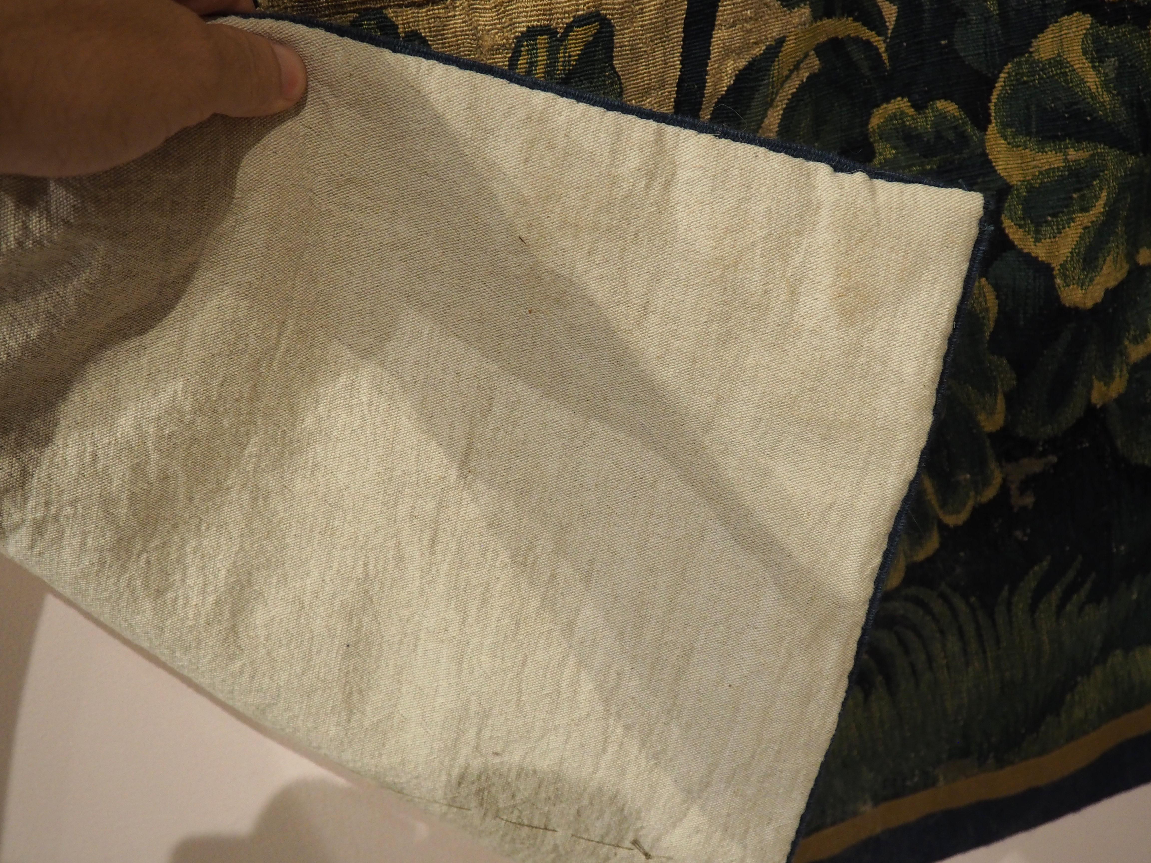Tissé à la main Fragment de tapisserie du XVIIe siècle provenant de Bruxelles en vente