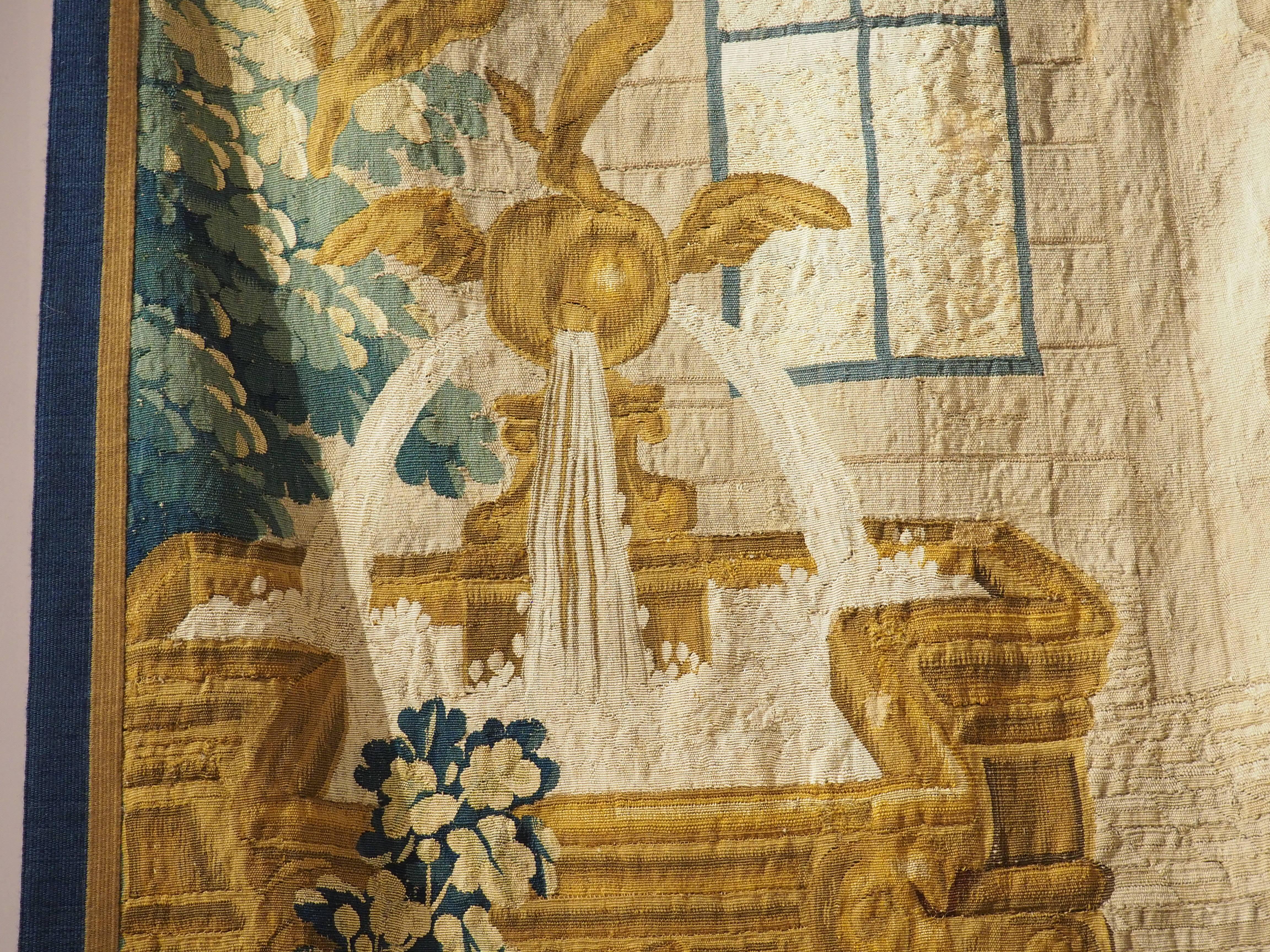 Belge Fragment de tapisserie du XVIIe siècle provenant de Bruxelles en vente
