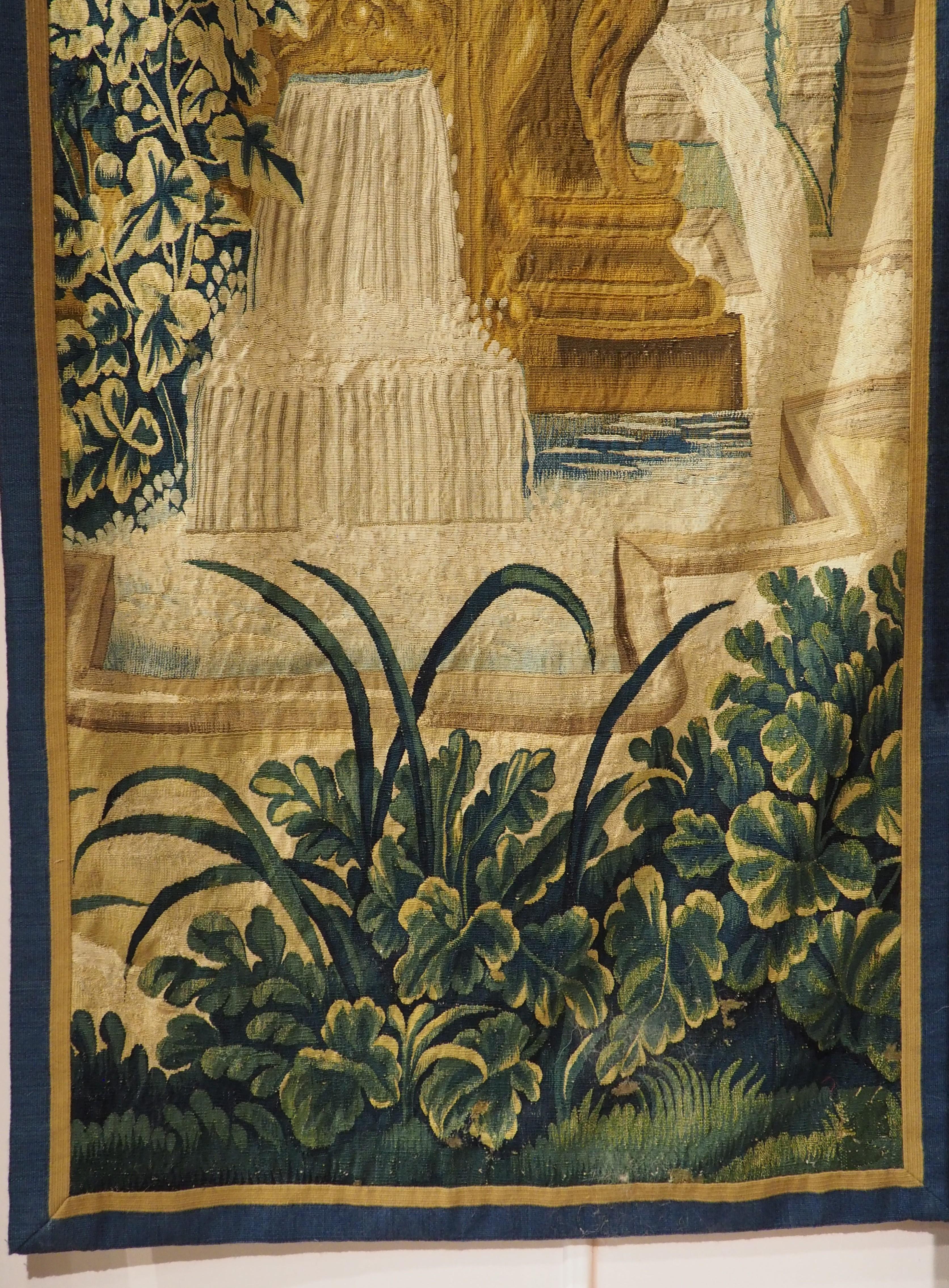 XVIIIe siècle et antérieur Fragment de tapisserie du XVIIe siècle provenant de Bruxelles en vente