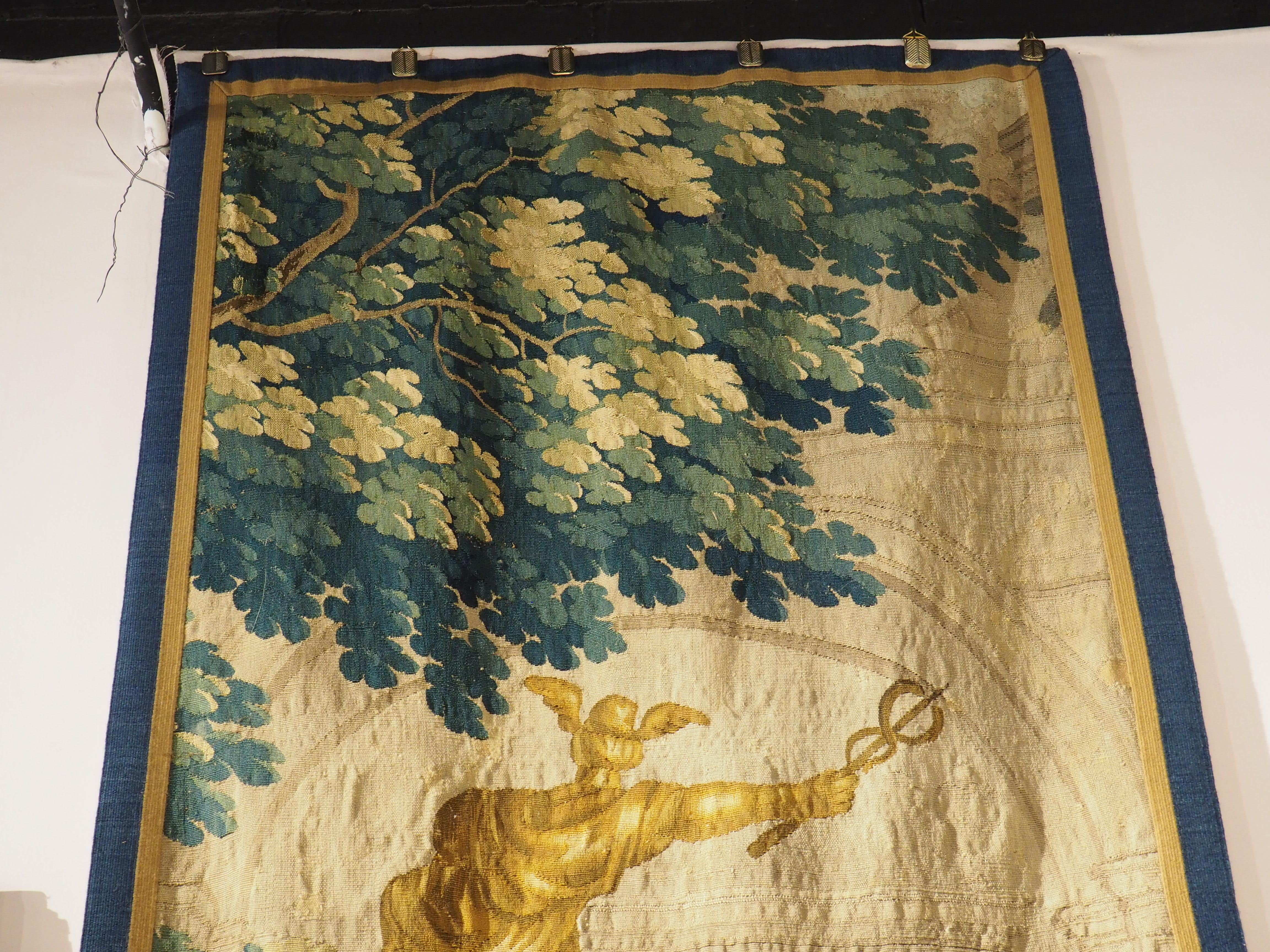 Fragment de tapisserie du XVIIe siècle provenant de Bruxelles en vente 1