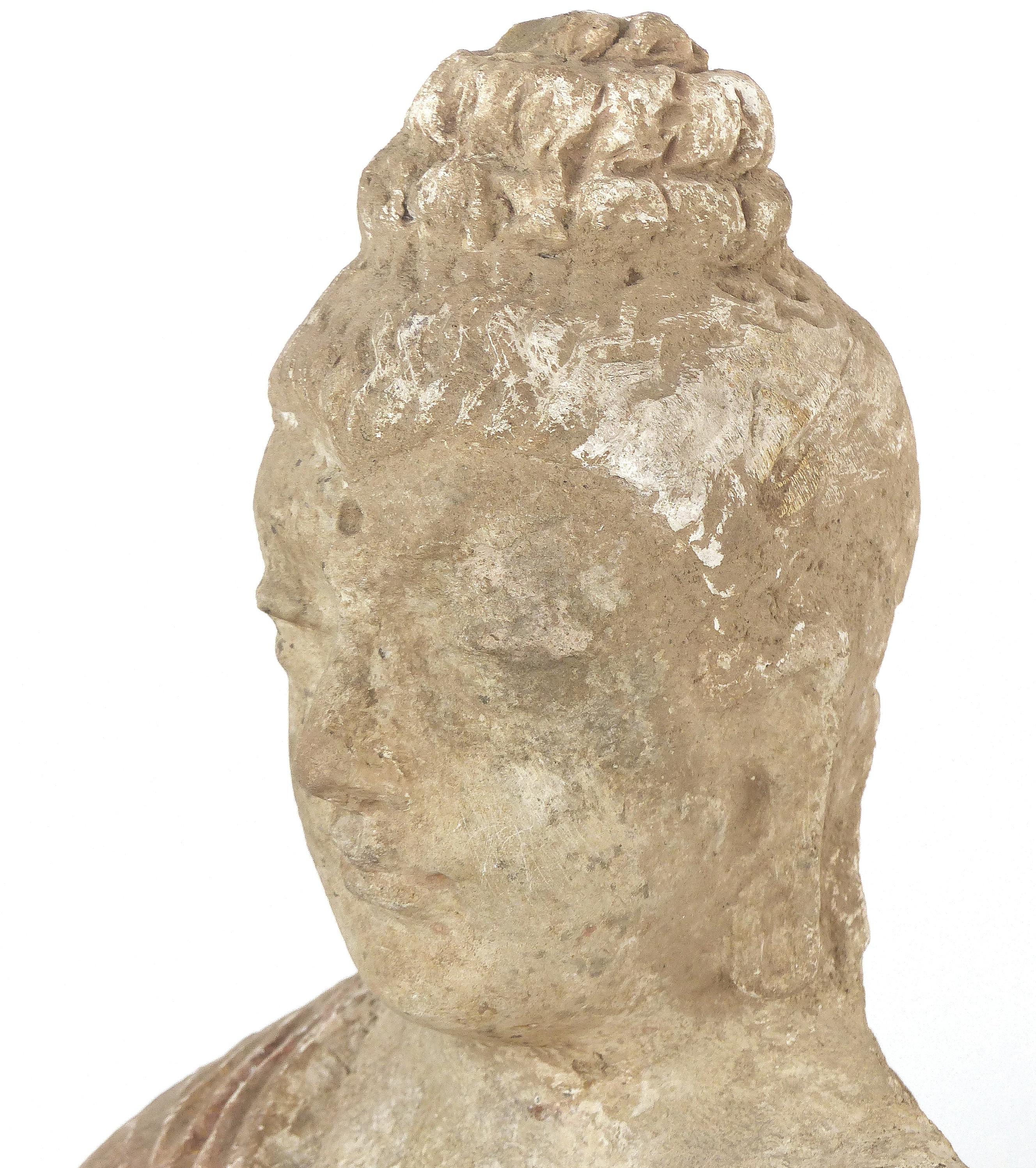 Terrakotta-Buddha aus dem 17. Jahrhundert, Bangladesch, Provenienz Royal-Athena Galleries (Bangladeschisch) im Angebot