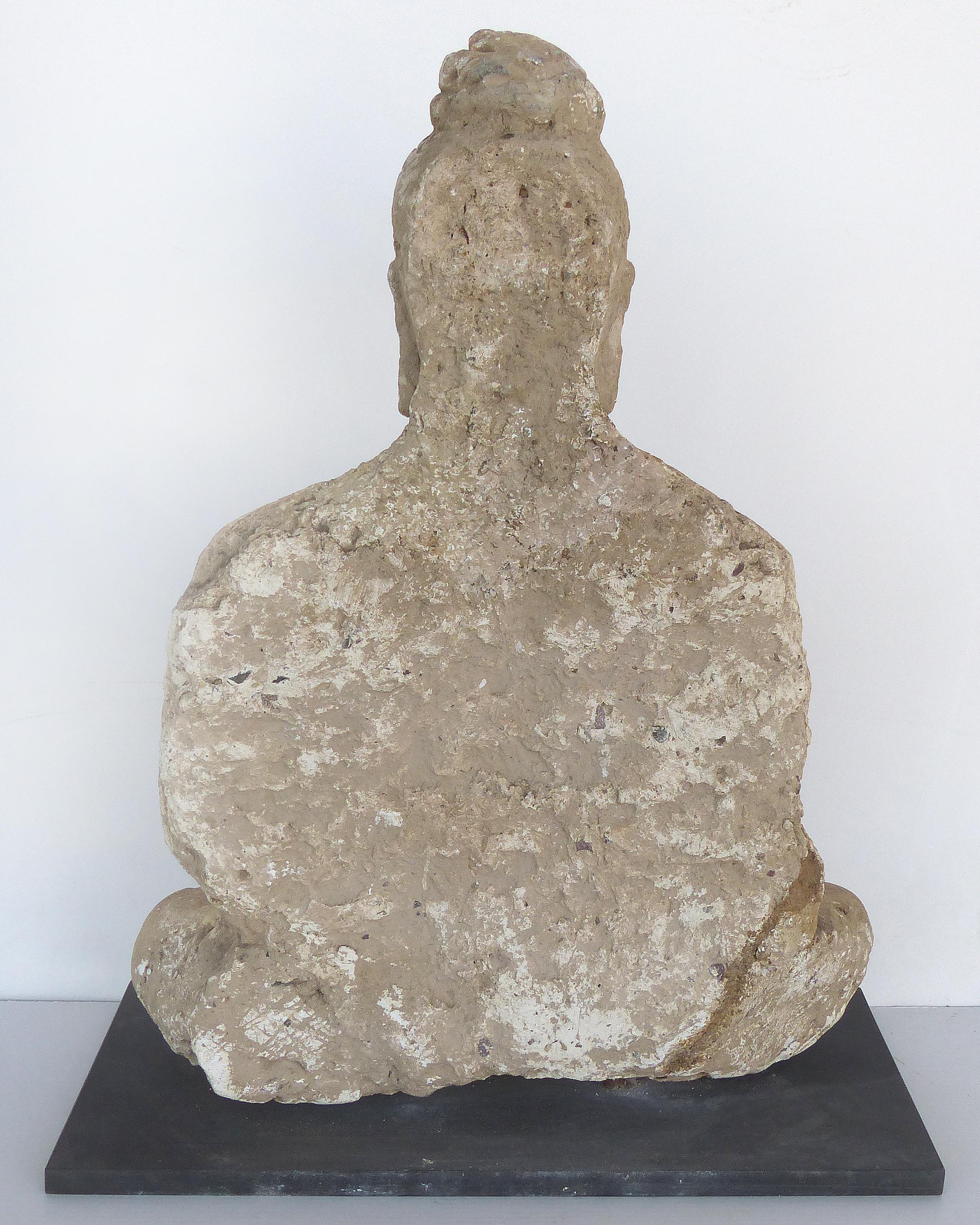 Terrakotta-Buddha aus dem 17. Jahrhundert, Bangladesch, Provenienz Royal-Athena Galleries im Angebot 4