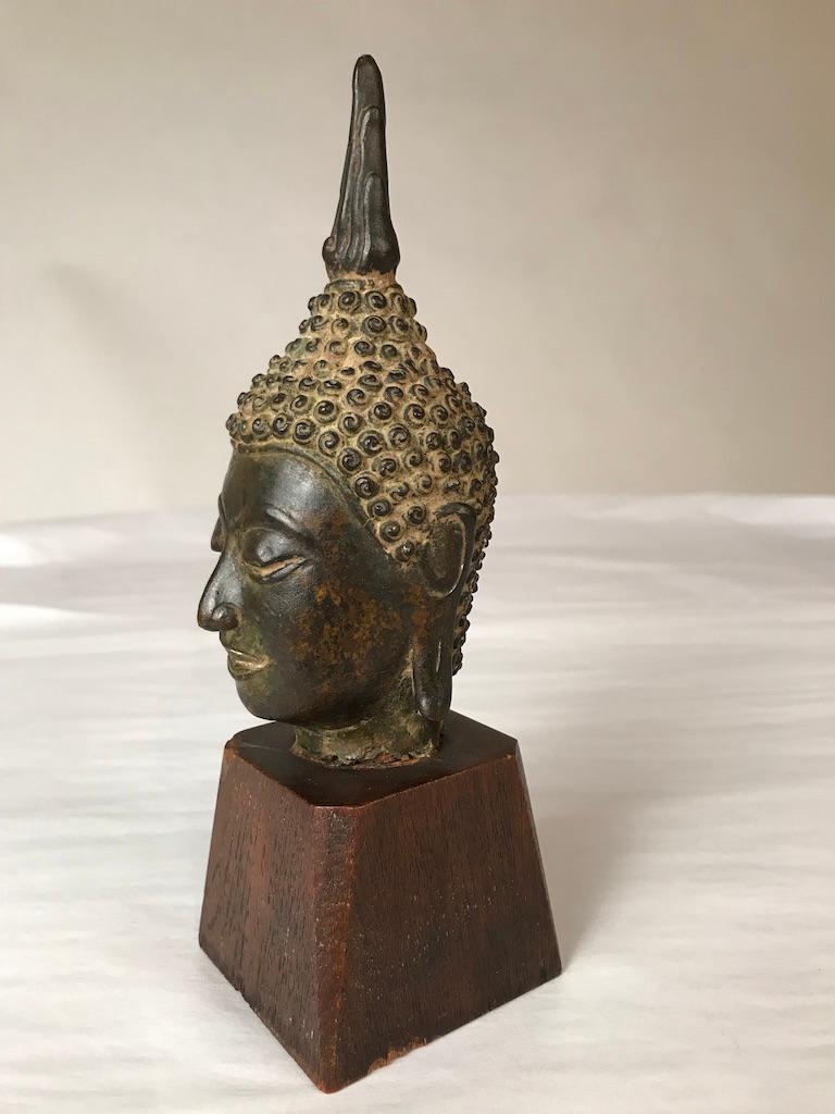 Tête de Bouddha en bronze thaïlandais du XVIIe siècle 3