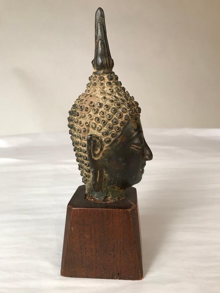 Thaïlandais Tête de Bouddha en bronze thaïlandais du XVIIe siècle