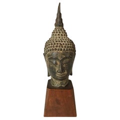 tête de Bouddha en bronze thaïlandais du 17ème siècle