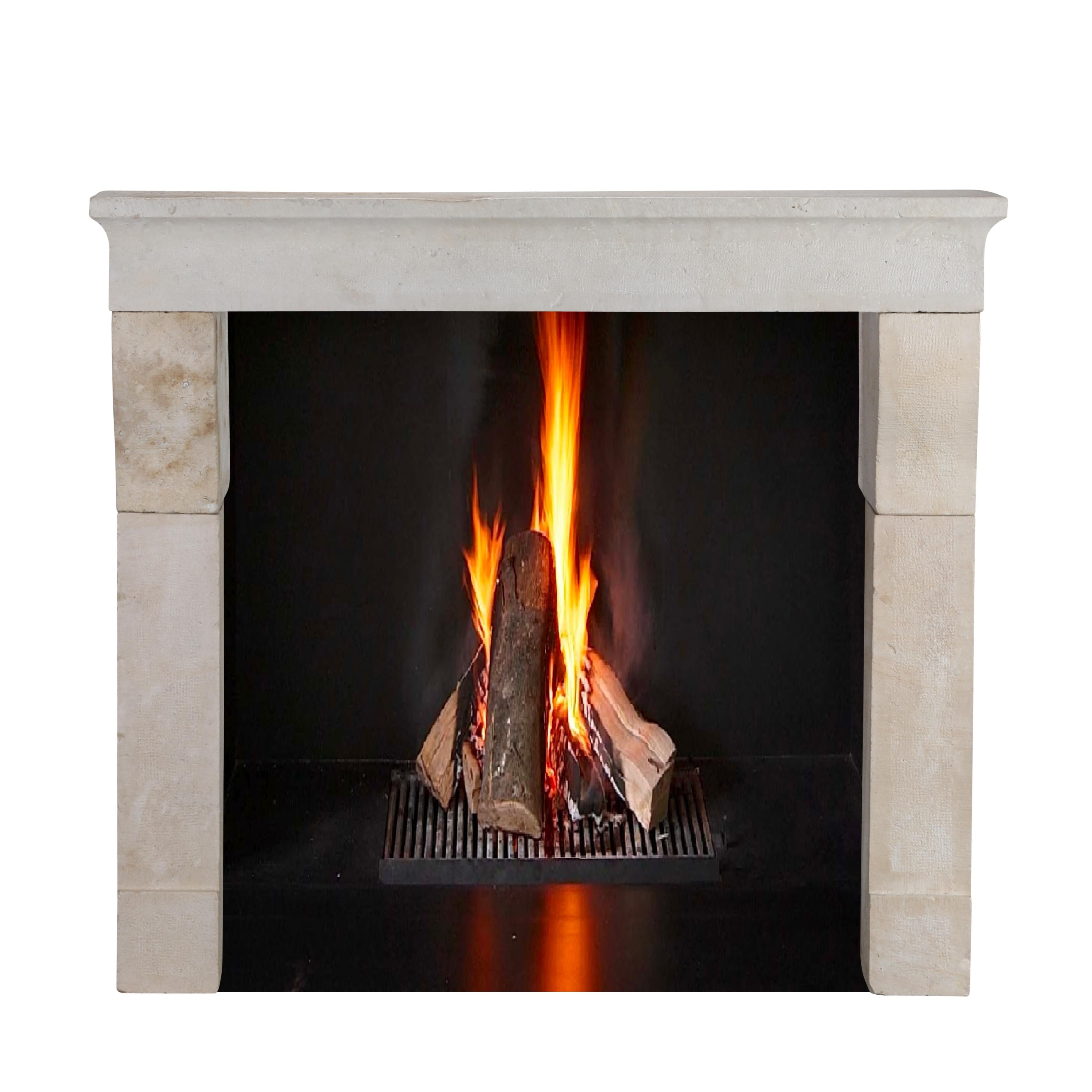 17th Century Timeless Rustic Louis XIII Limestone Fireplace Mantel For Sale 1