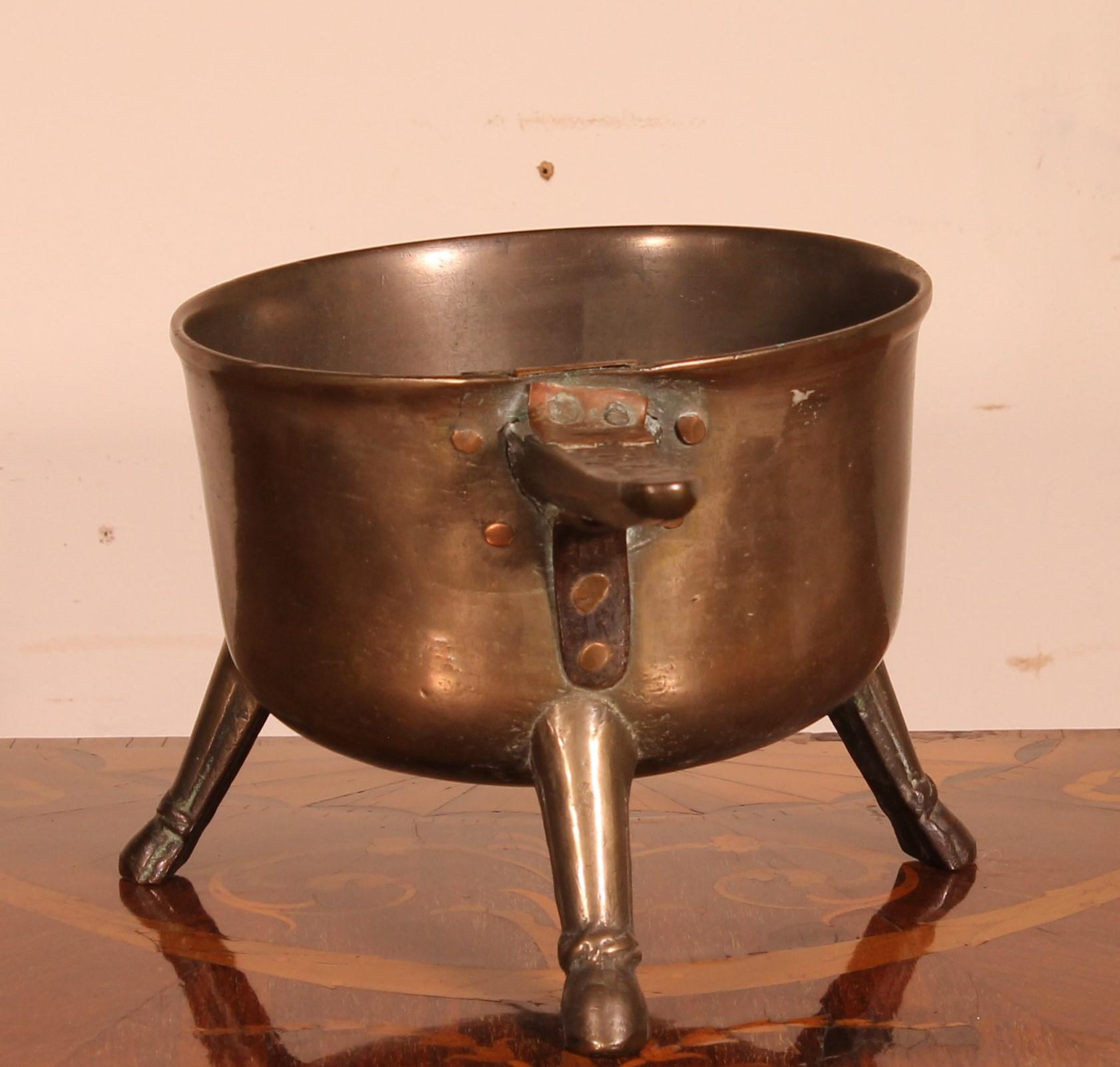 British 17th Century Tripod Apothecary Skillet Dated 1698 from The Ward Rvmens Family For Sale