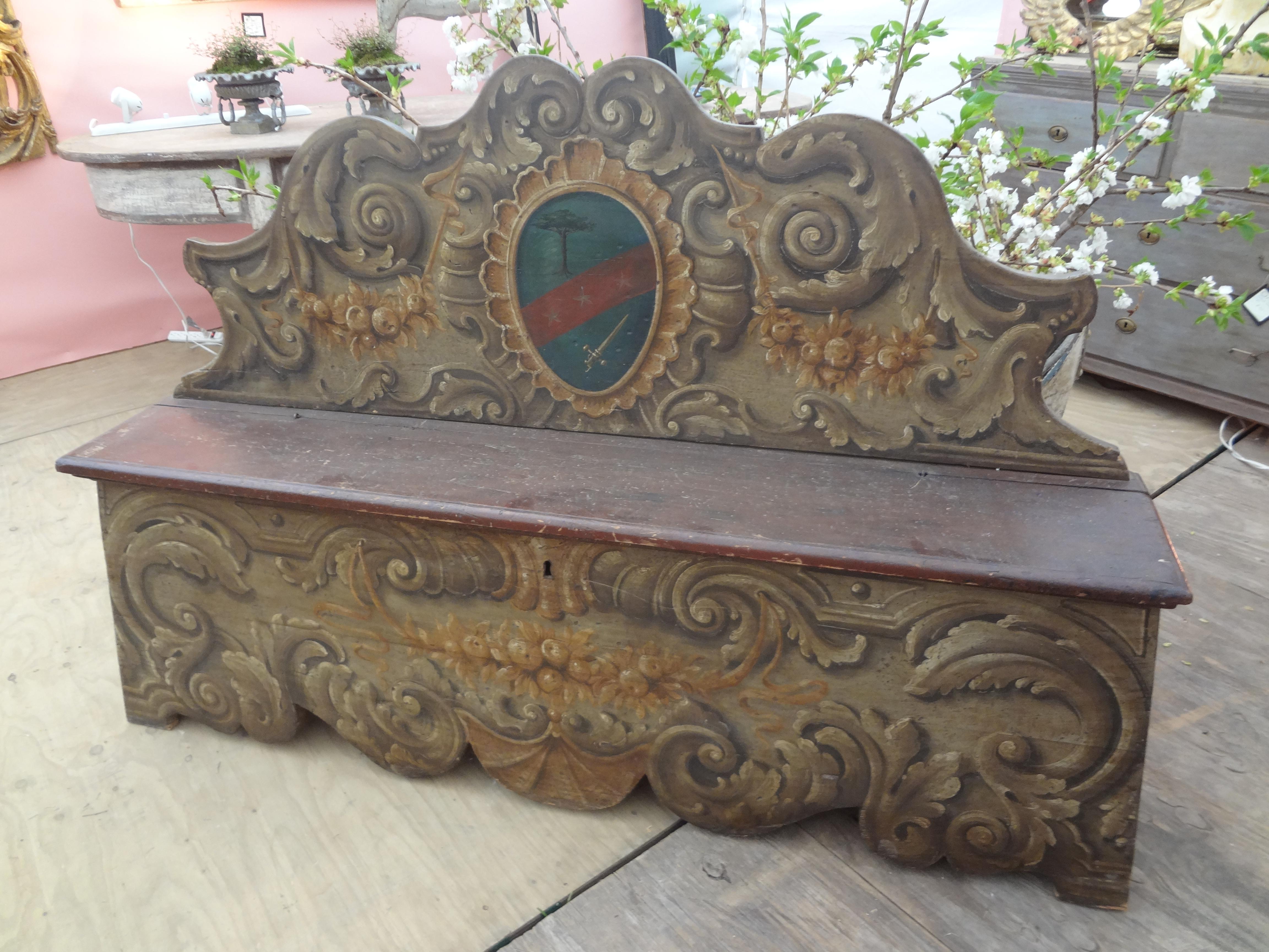 17th Century Tuscan Cassapanca or Bench with a Family Crest 1