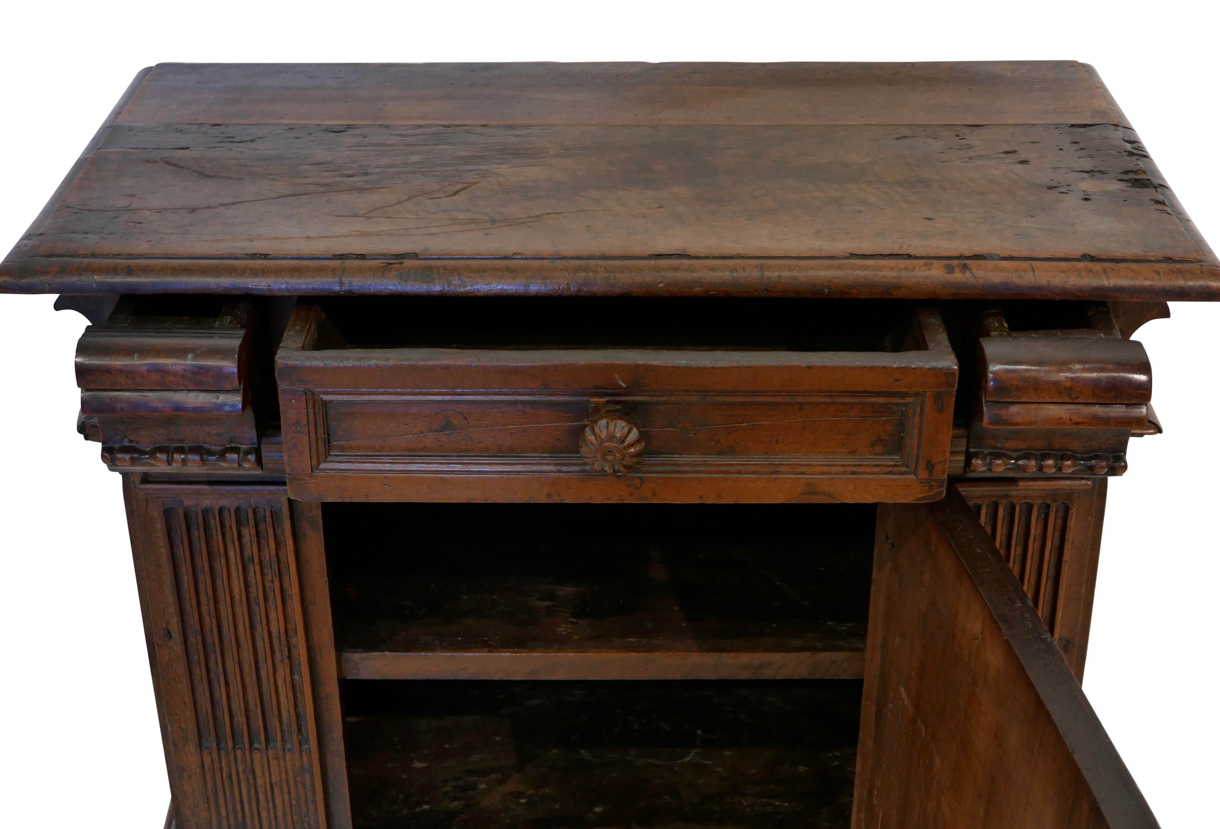 17th Century Tuscan Walnut Cabinet, Italian, circa 1680 For Sale 3