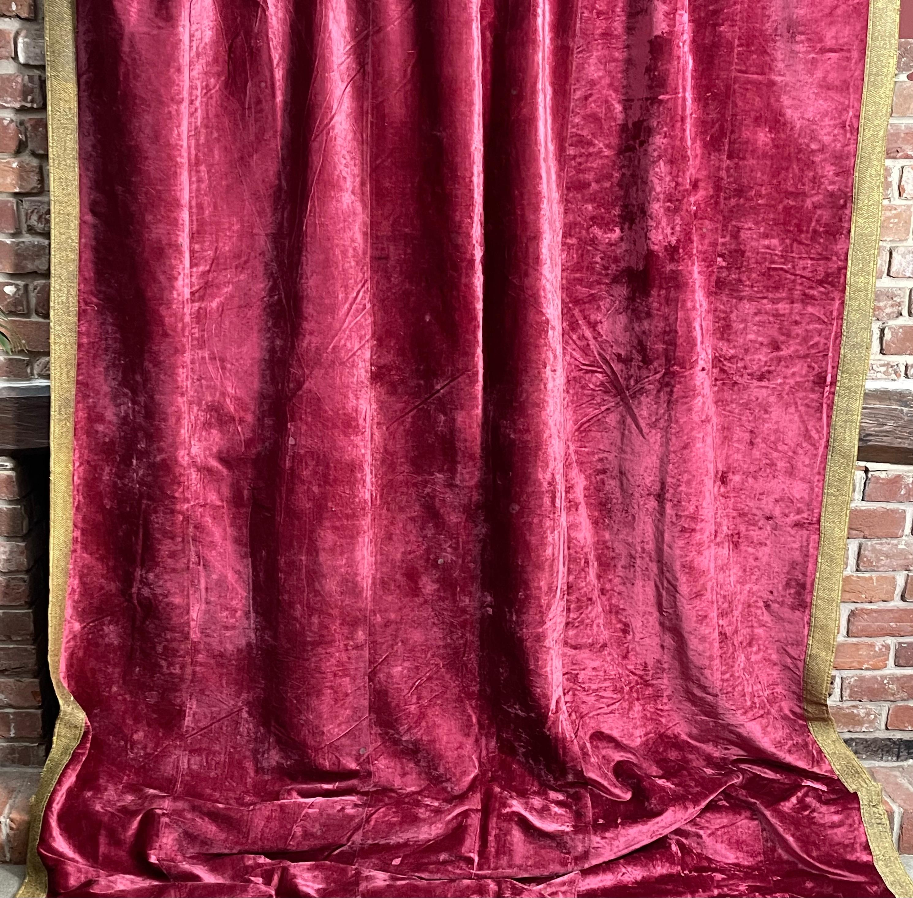 Baroque 17th Century Venetian Silk Velvet Cover For Sale