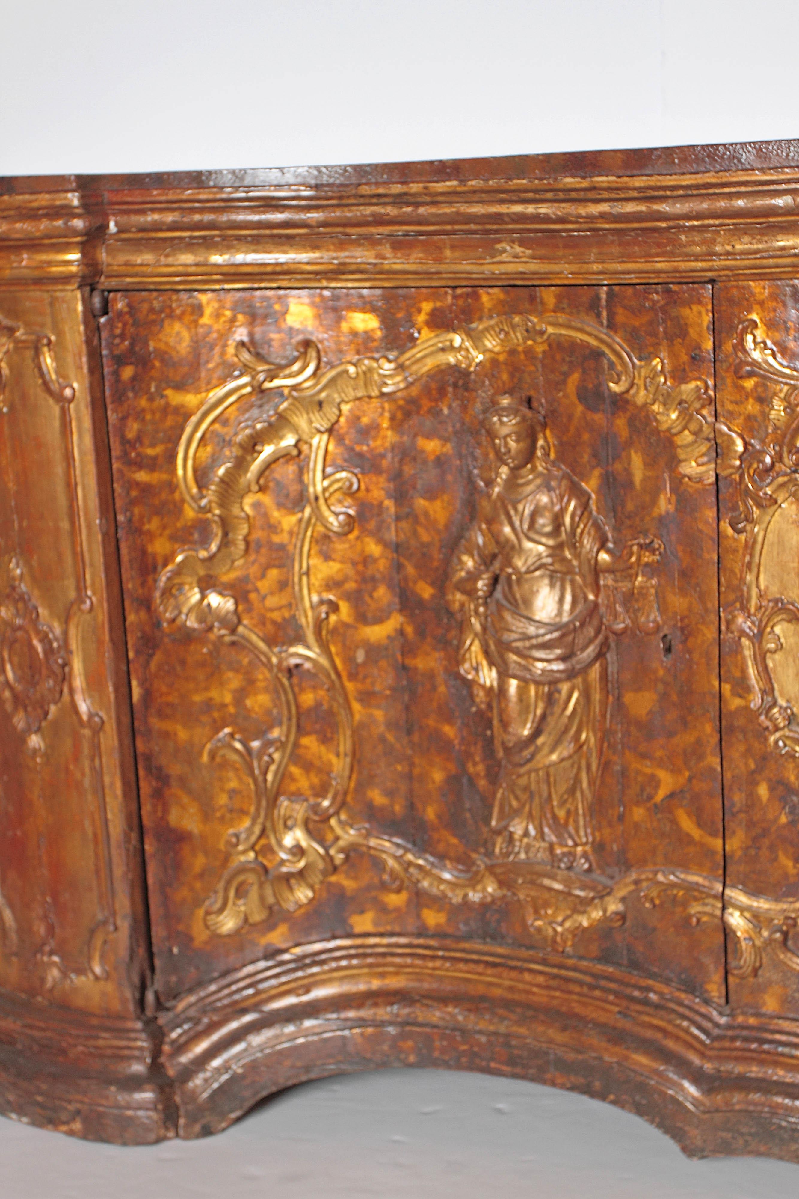 Italian 17th Century Venetian Vestiary Gilt Cabinet With Faux Marble Top