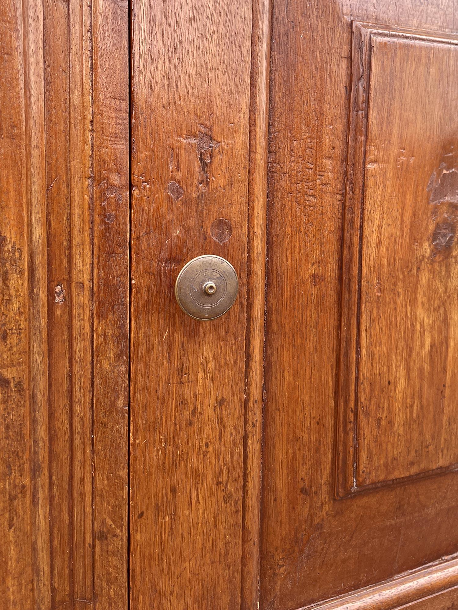 17th Century Venetian Walnut Cabinet For Sale 5