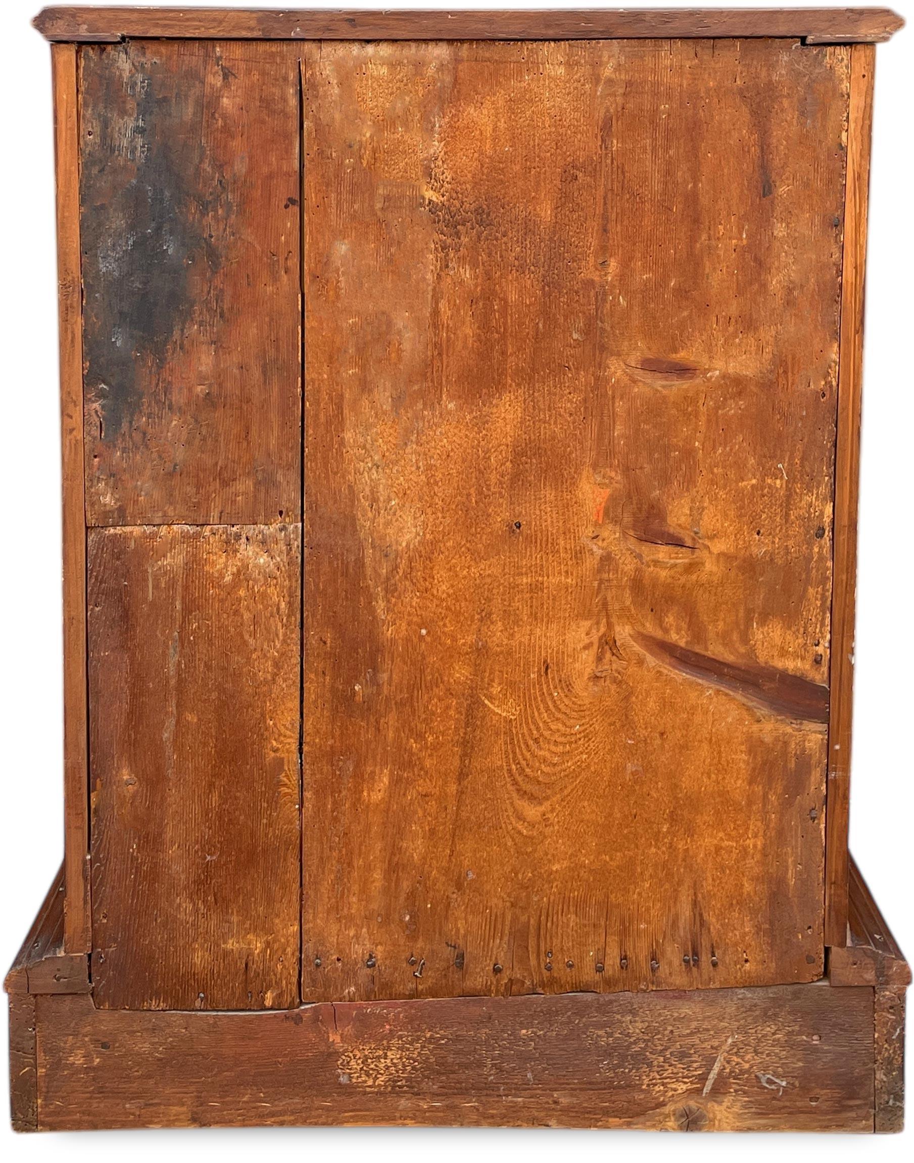 17th Century Venetian Walnut Cabinet For Sale 7