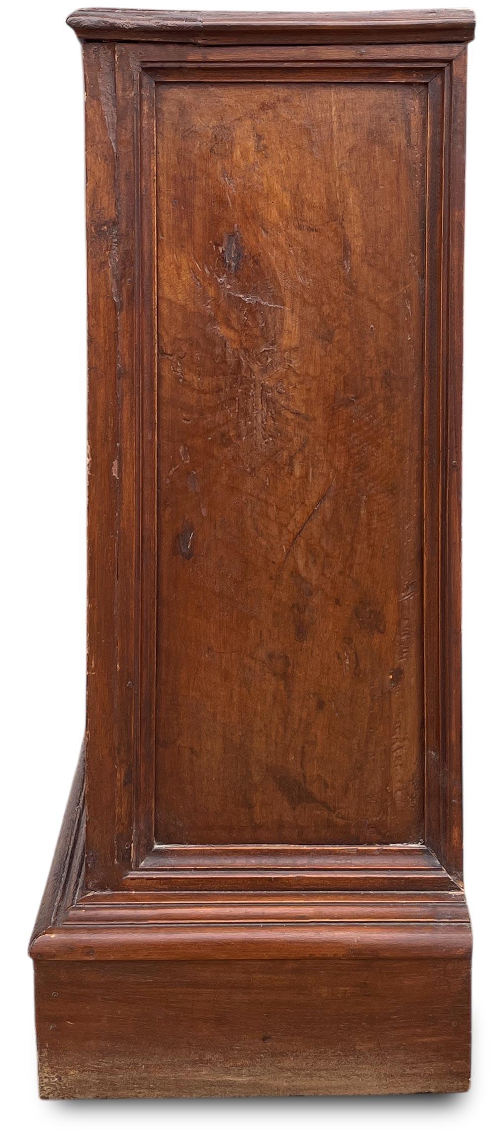17th Century Venetian Walnut Cabinet For Sale 1