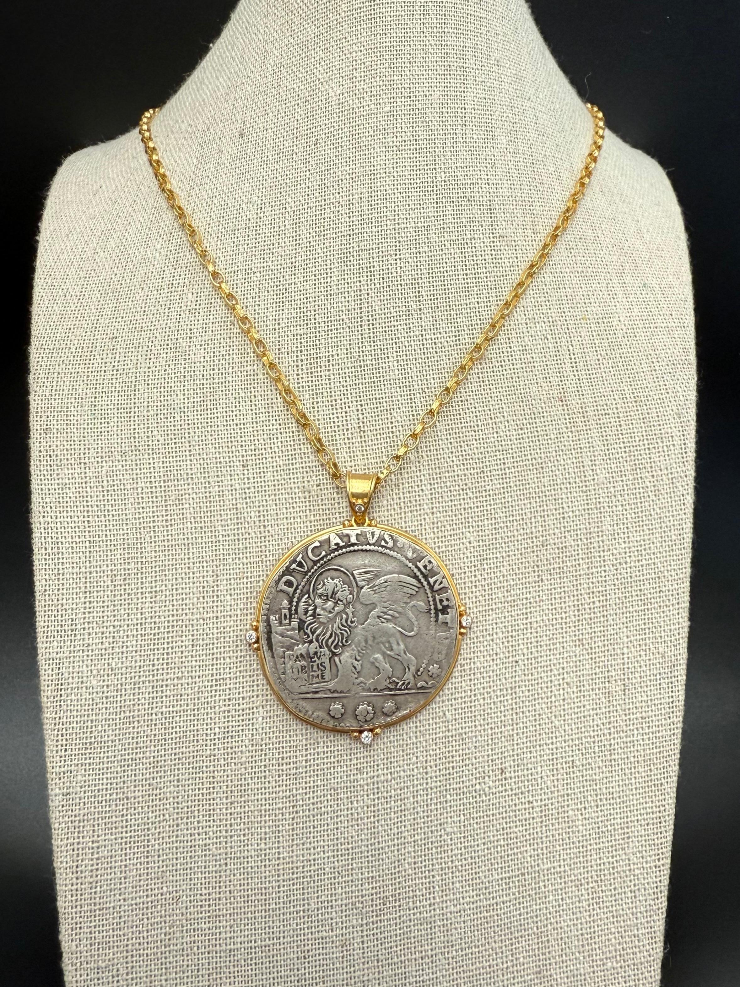 Colgante de oro de 18 quilates con diamantes del León de San Marcos de Venecia del siglo XVII Corte rosa en venta