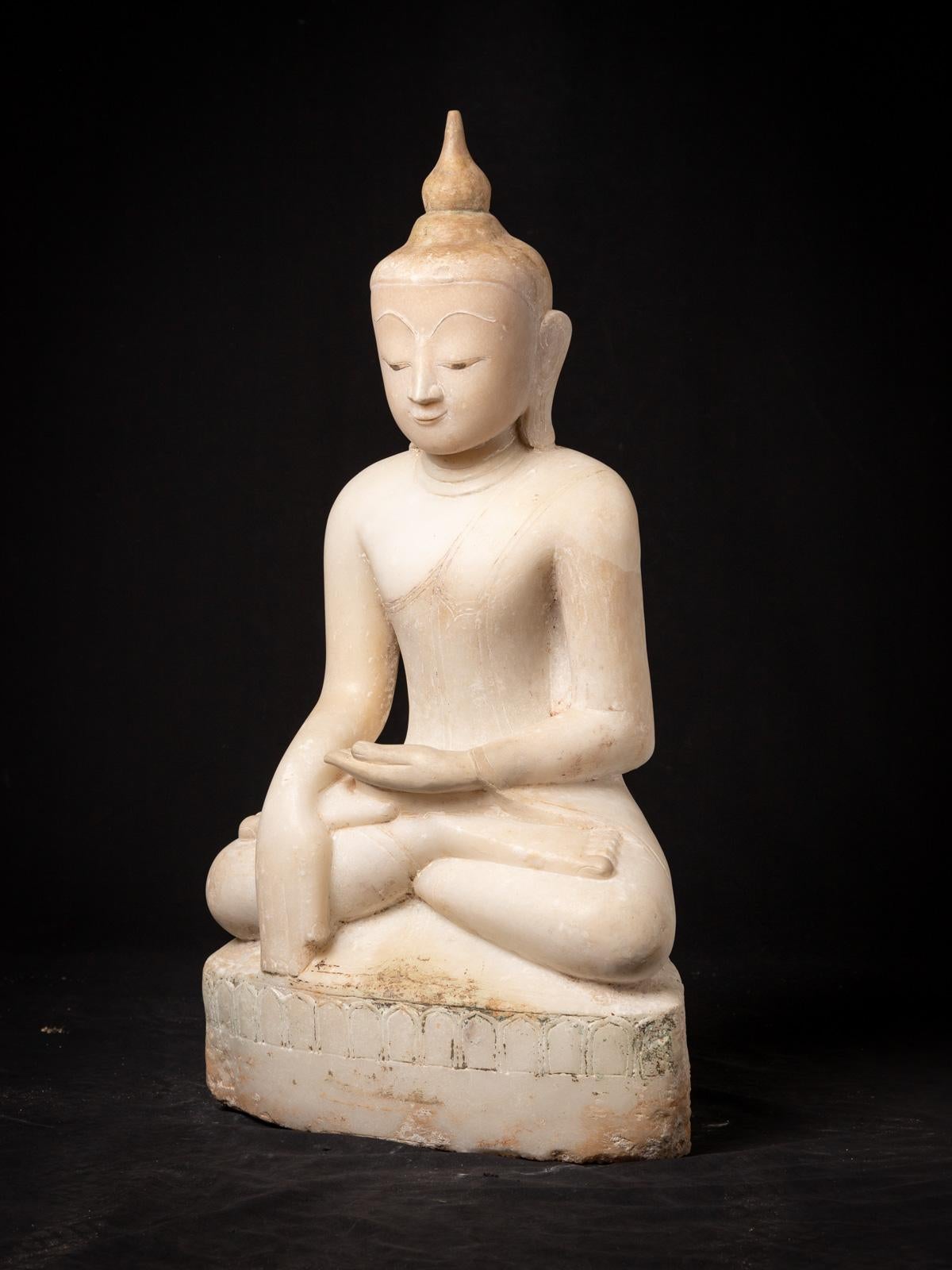 Marble 17th century Very beautiful Burmese alabaster Buddha from Burma For Sale