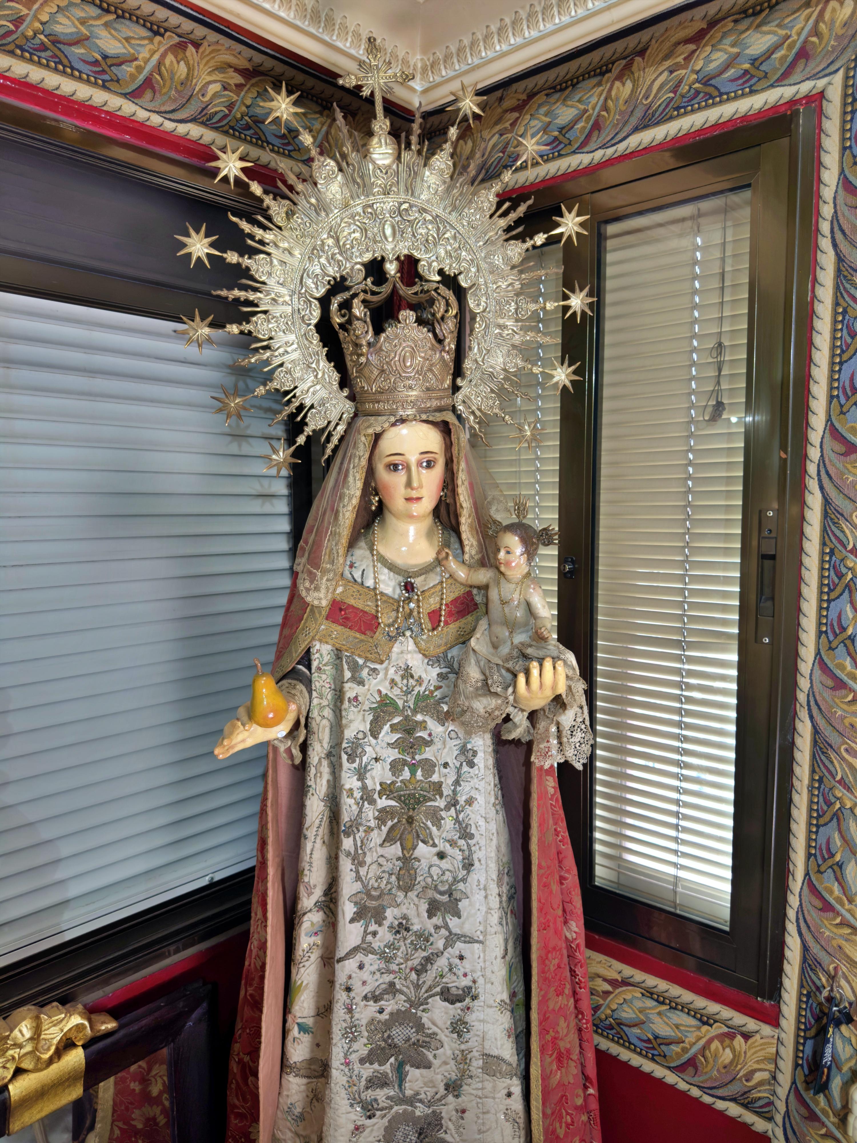 Colonial espagnol Vierge à l'enfant du 17e siècle à la robe et à la figure de plomb péruvienne en vente