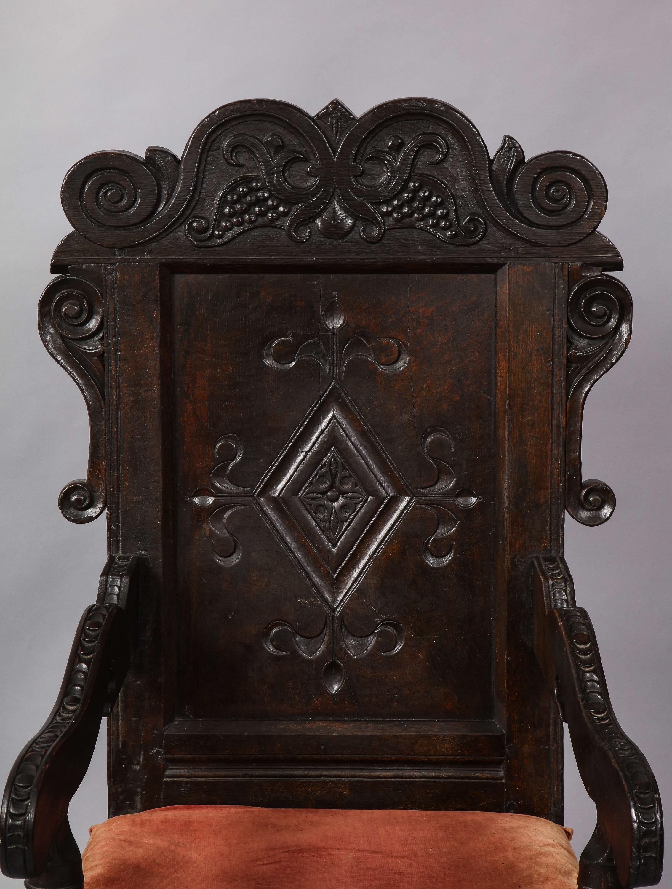 Anglais Chaise à lambris du 17e siècle en vente