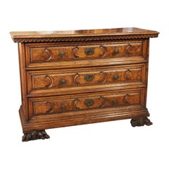 17th Century Walnut and Burl Walnut Commode from Tuscany, Italy