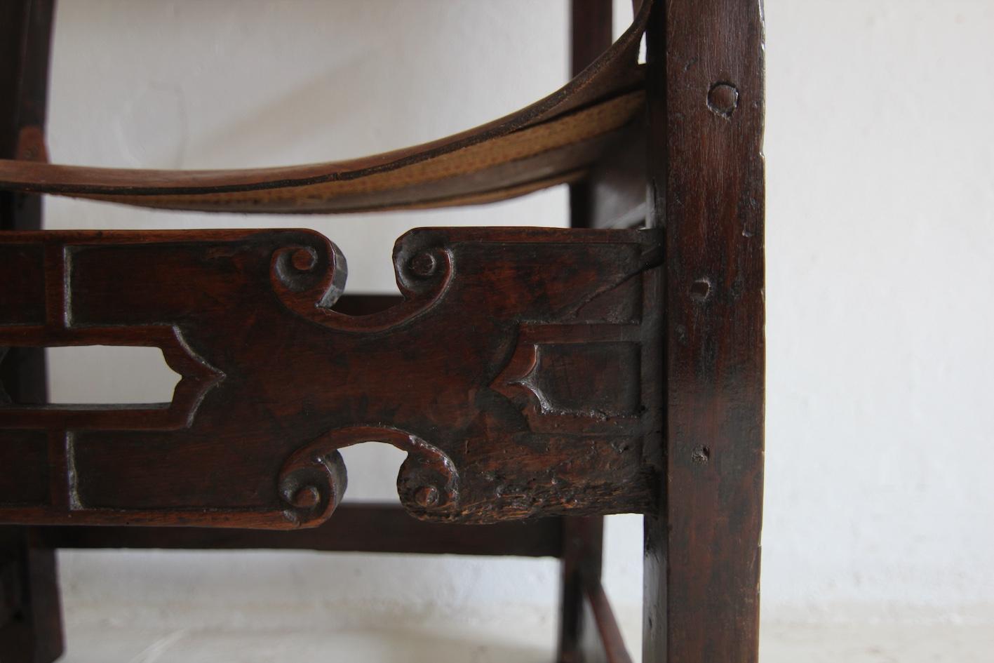 17th Century Walnut and Leather Armchair For Sale 8