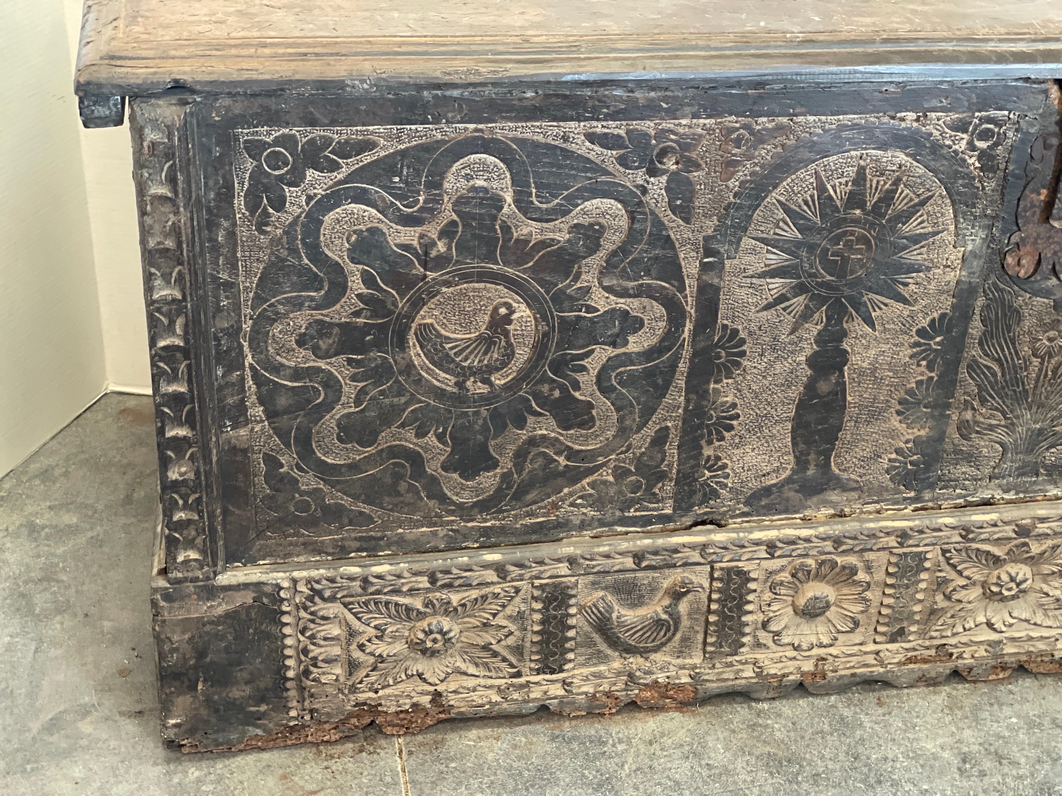 17th Century Walnut Carved Trunk From Spain For Sale 6