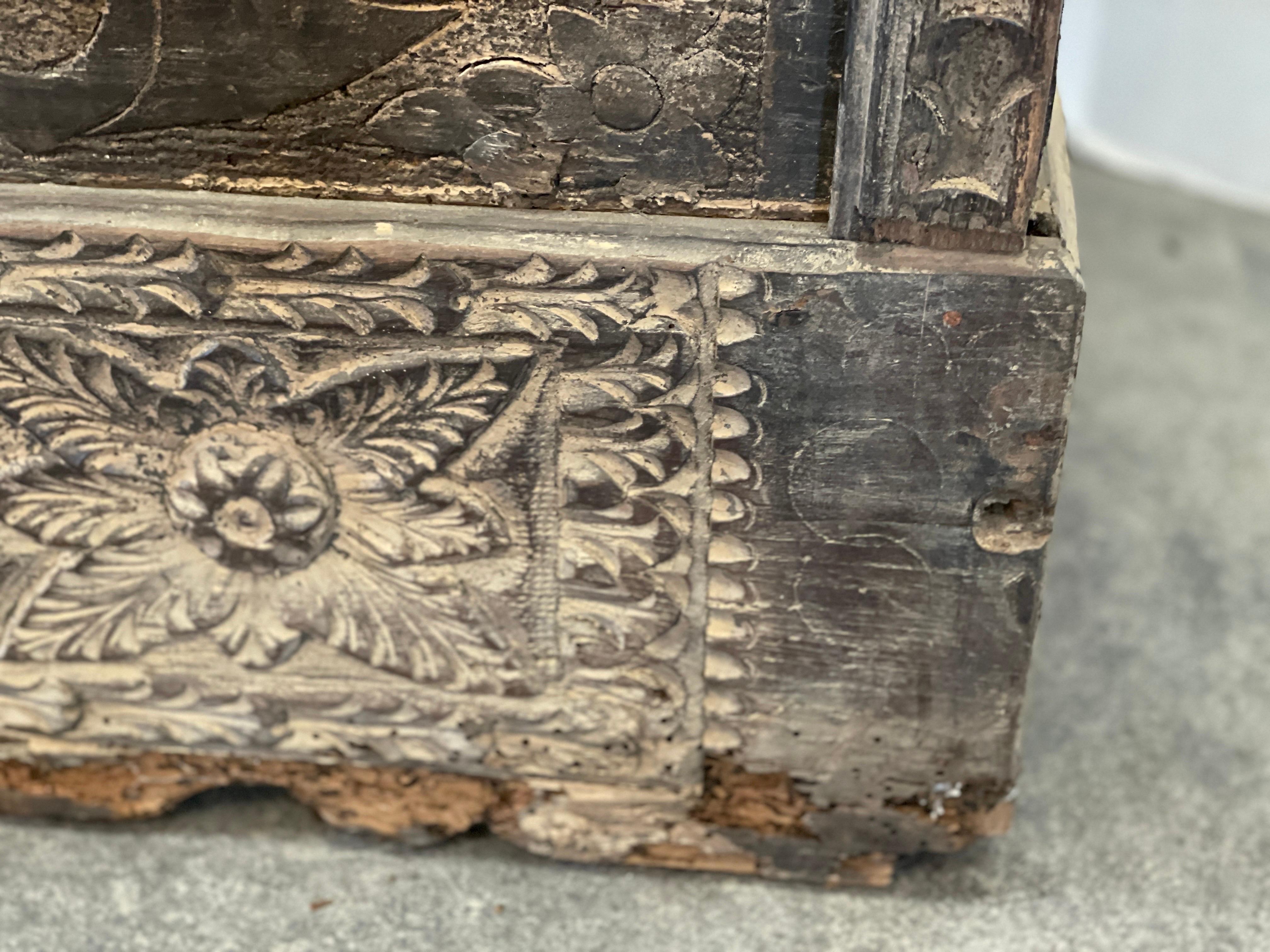 17th Century Walnut Carved Trunk From Spain In Distressed Condition For Sale In Houston, TX