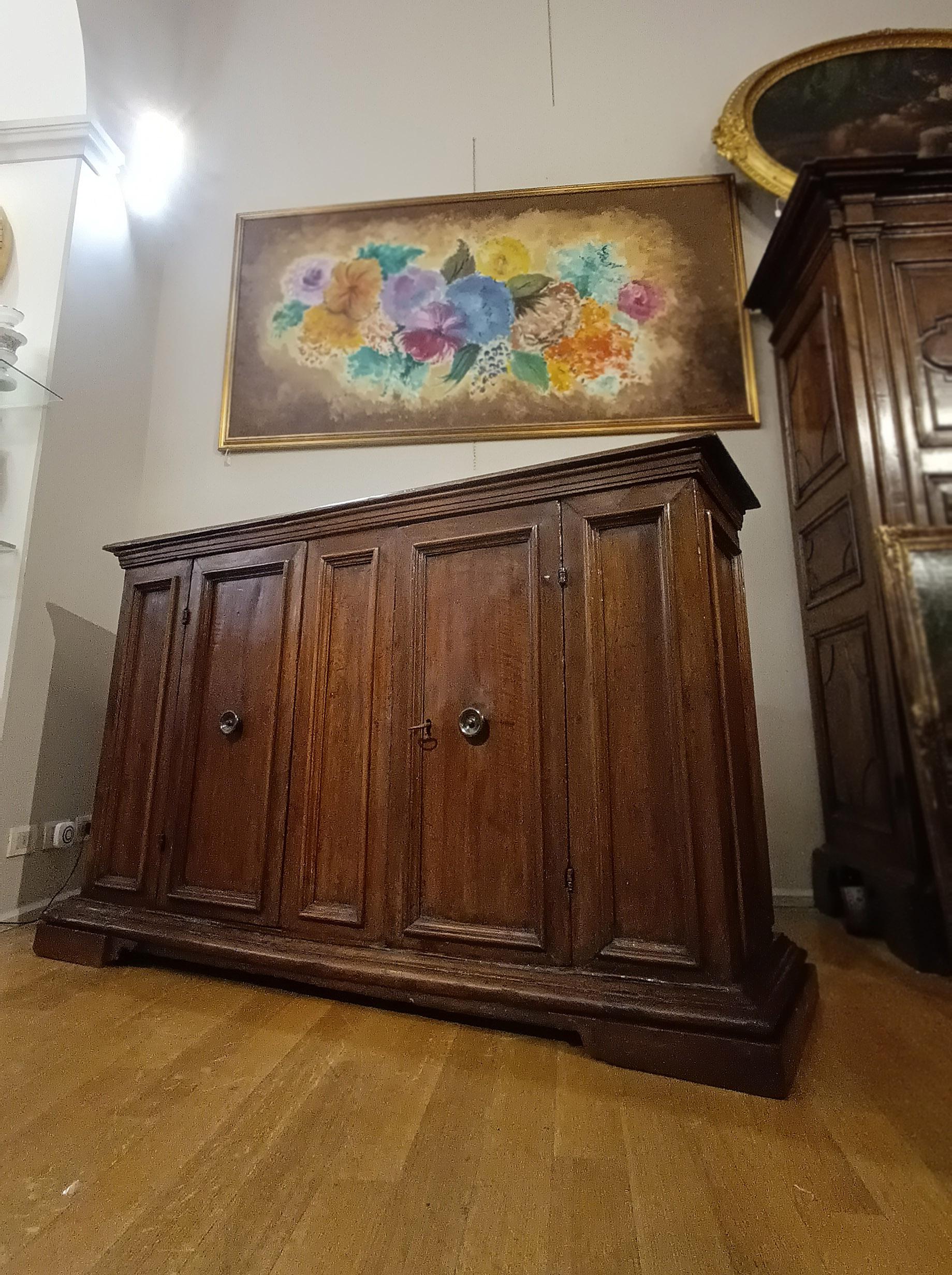 17th CENTURY WALNUT SIDEBOARD For Sale 6