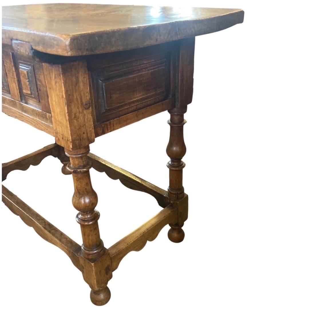 17th Century Walnut Spanish Side Table / End Table 3
