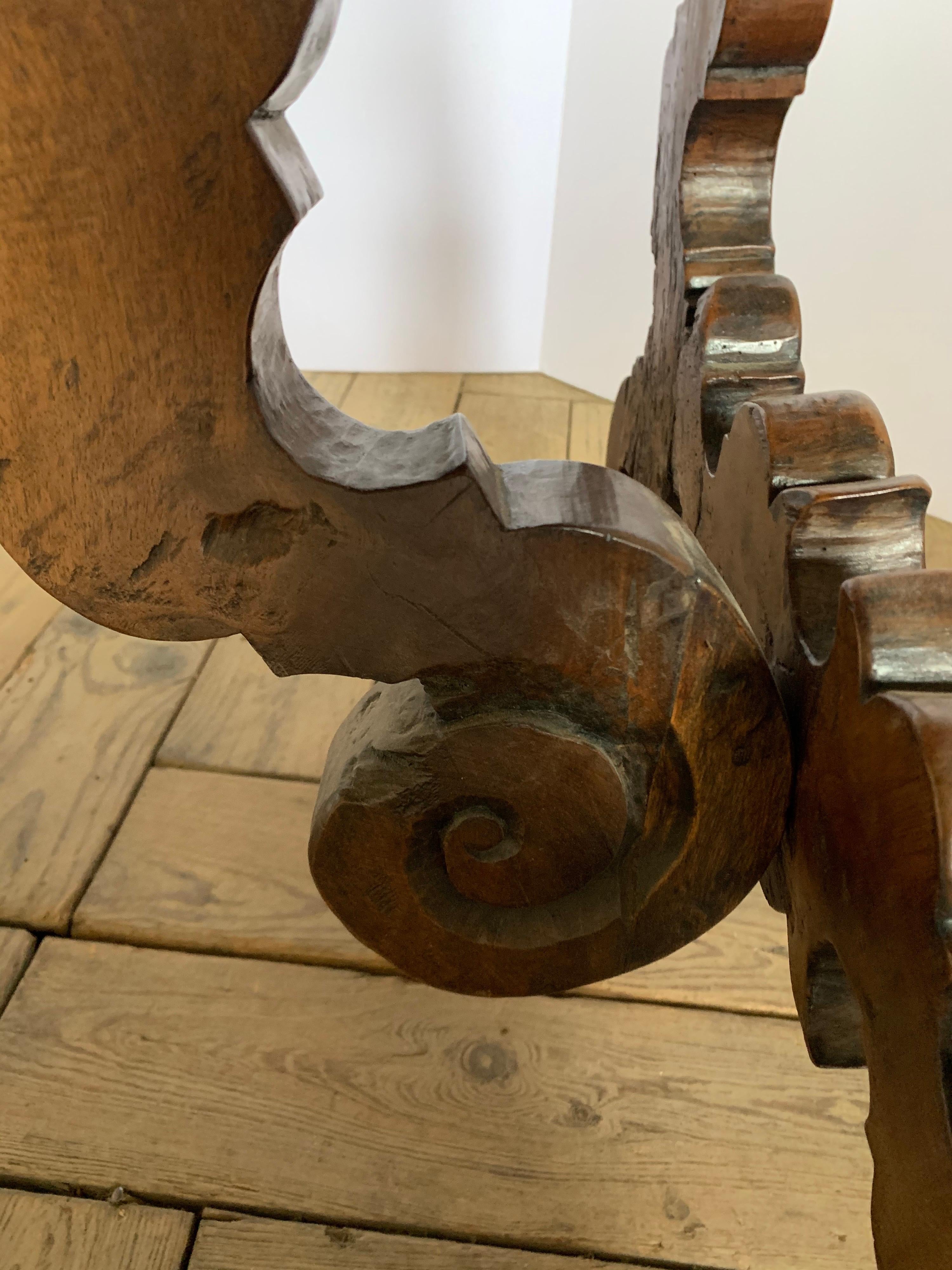 17th Century Walnut Table from Umbria, Italy 6