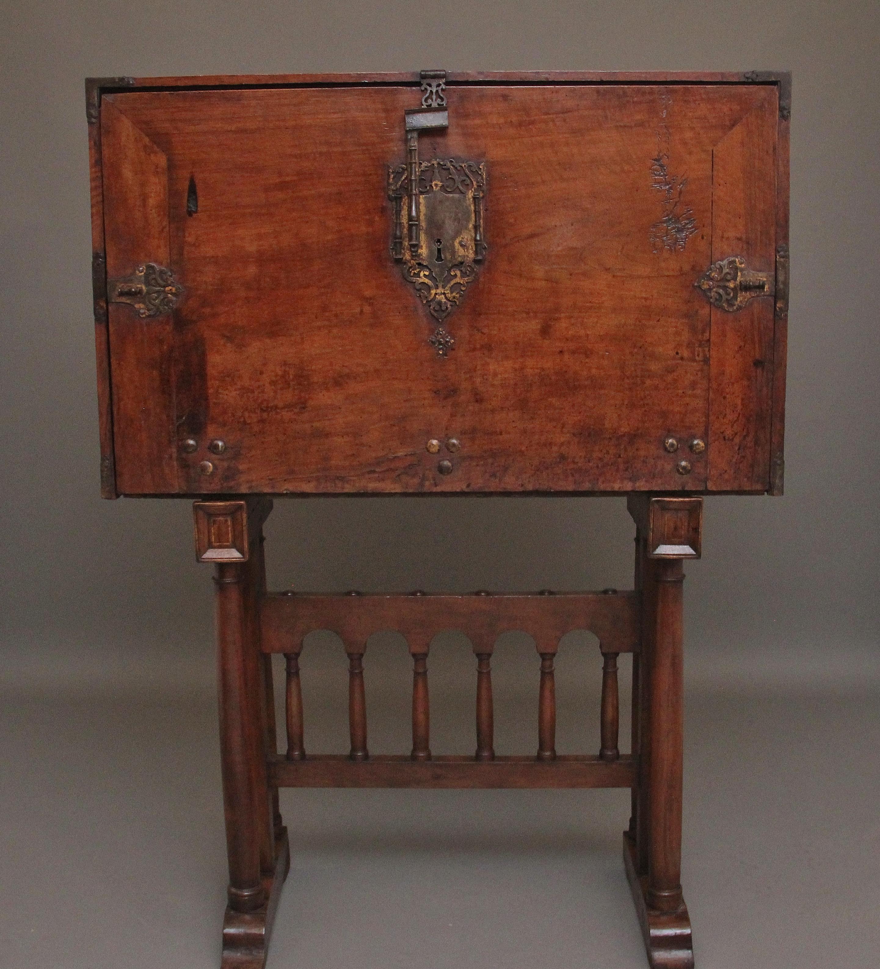 17th Century walnut Vargueno on stand For Sale 12