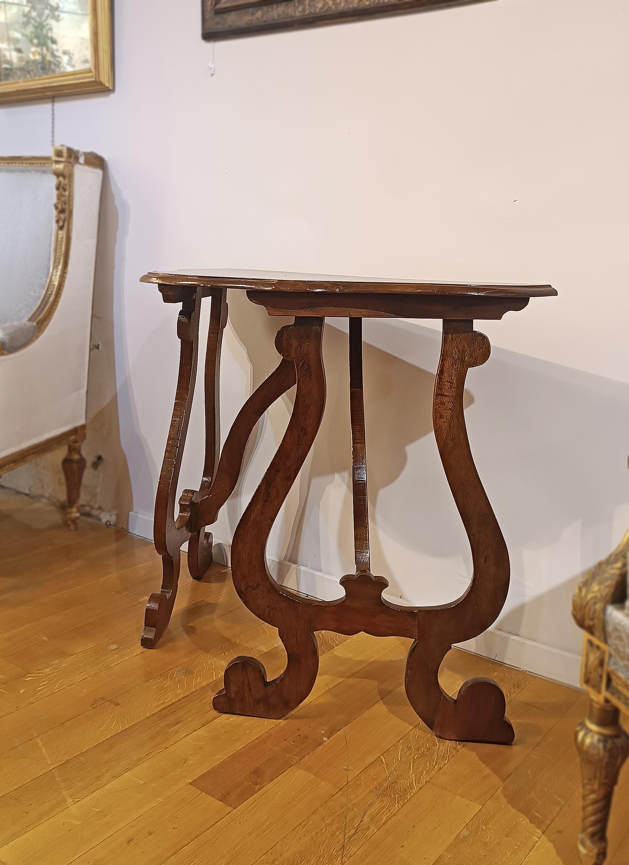 Luigi XIV 17th CENTURY WALNUT WALL CONSOLLE in vendita