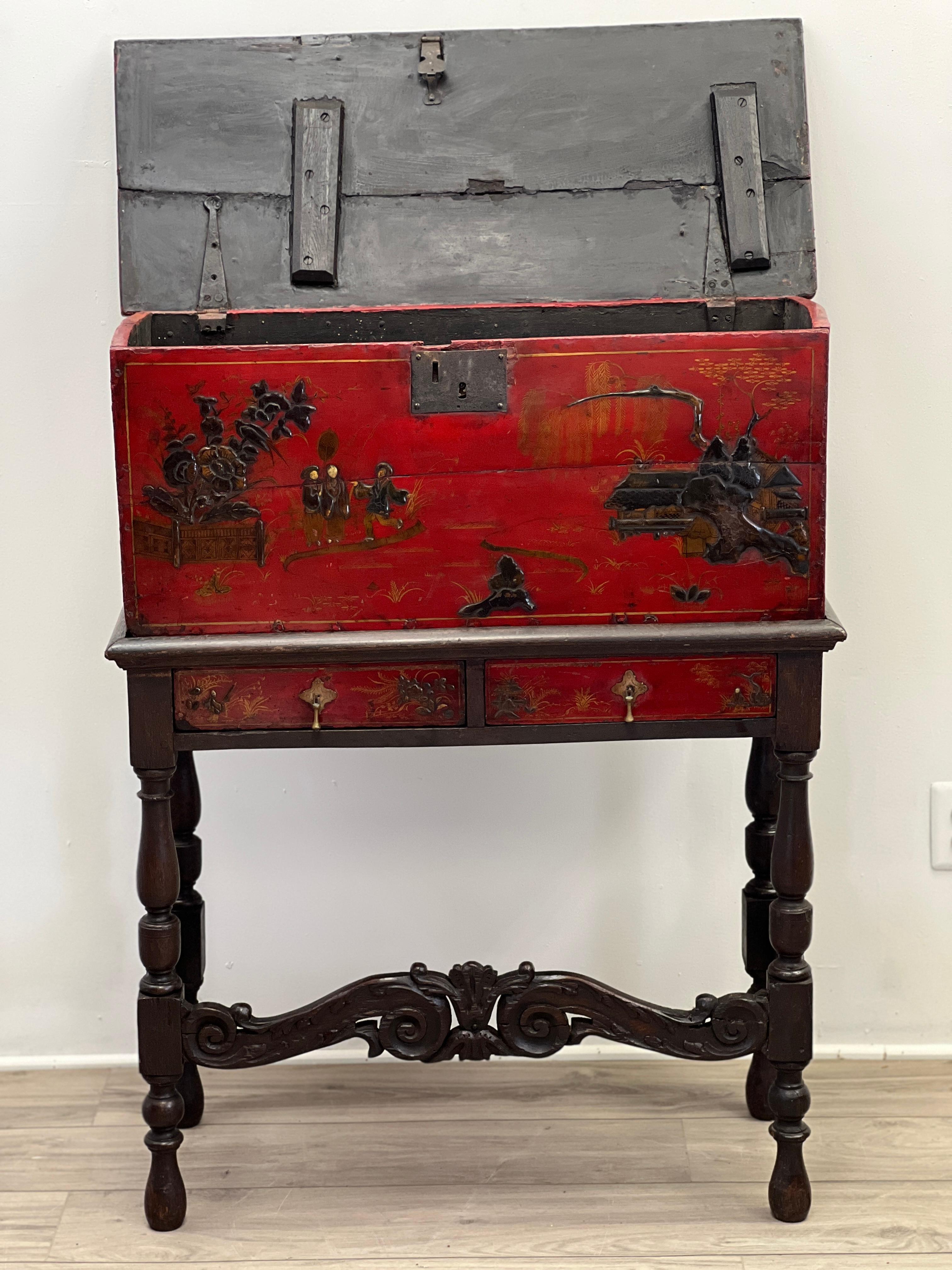 Late 17th Century 17th Century, William and Mary Chinoiserie Trunk on Stand  For Sale