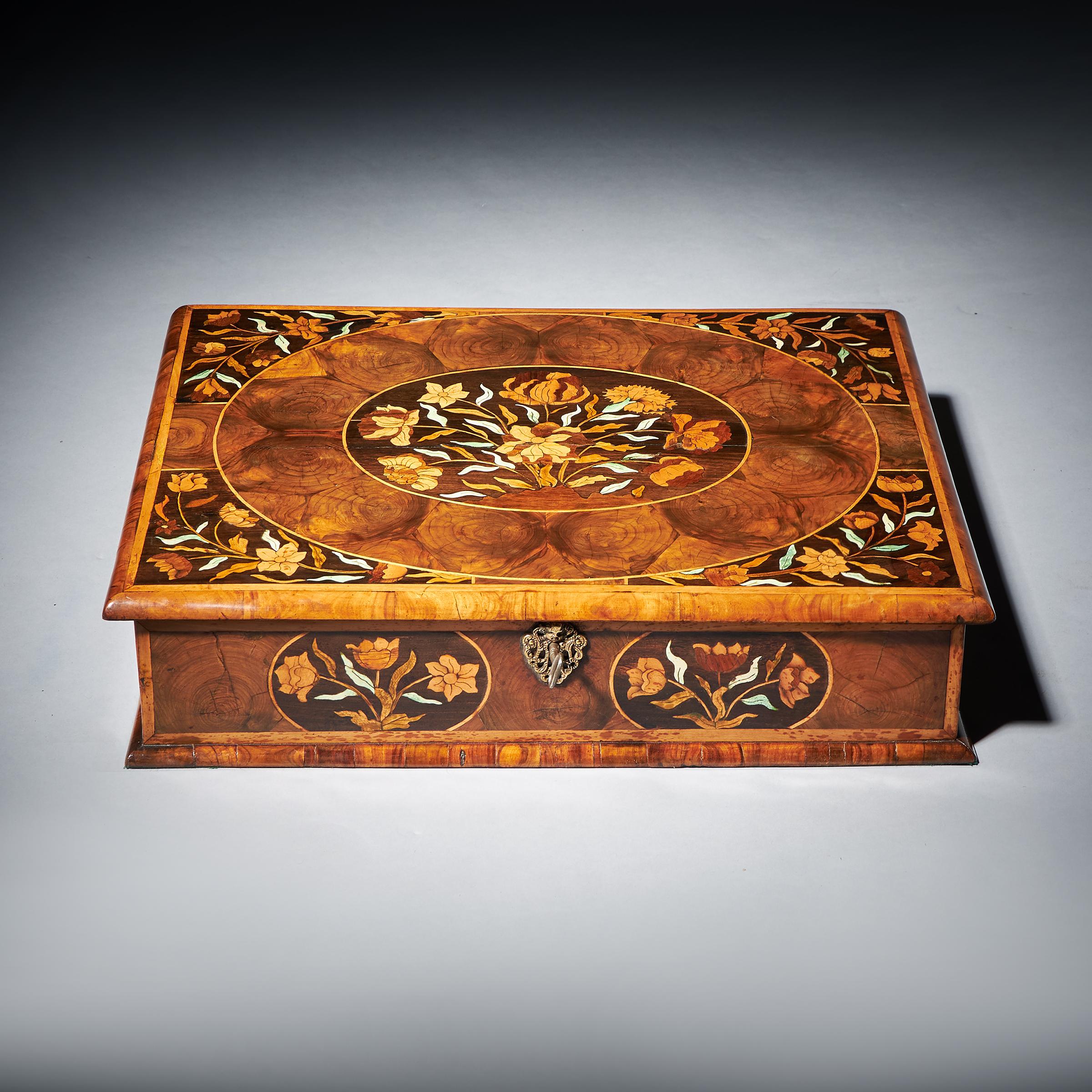 English 17th Century William and Mary Floral Marquetry Olive Oyster Lace Box, circa 1680