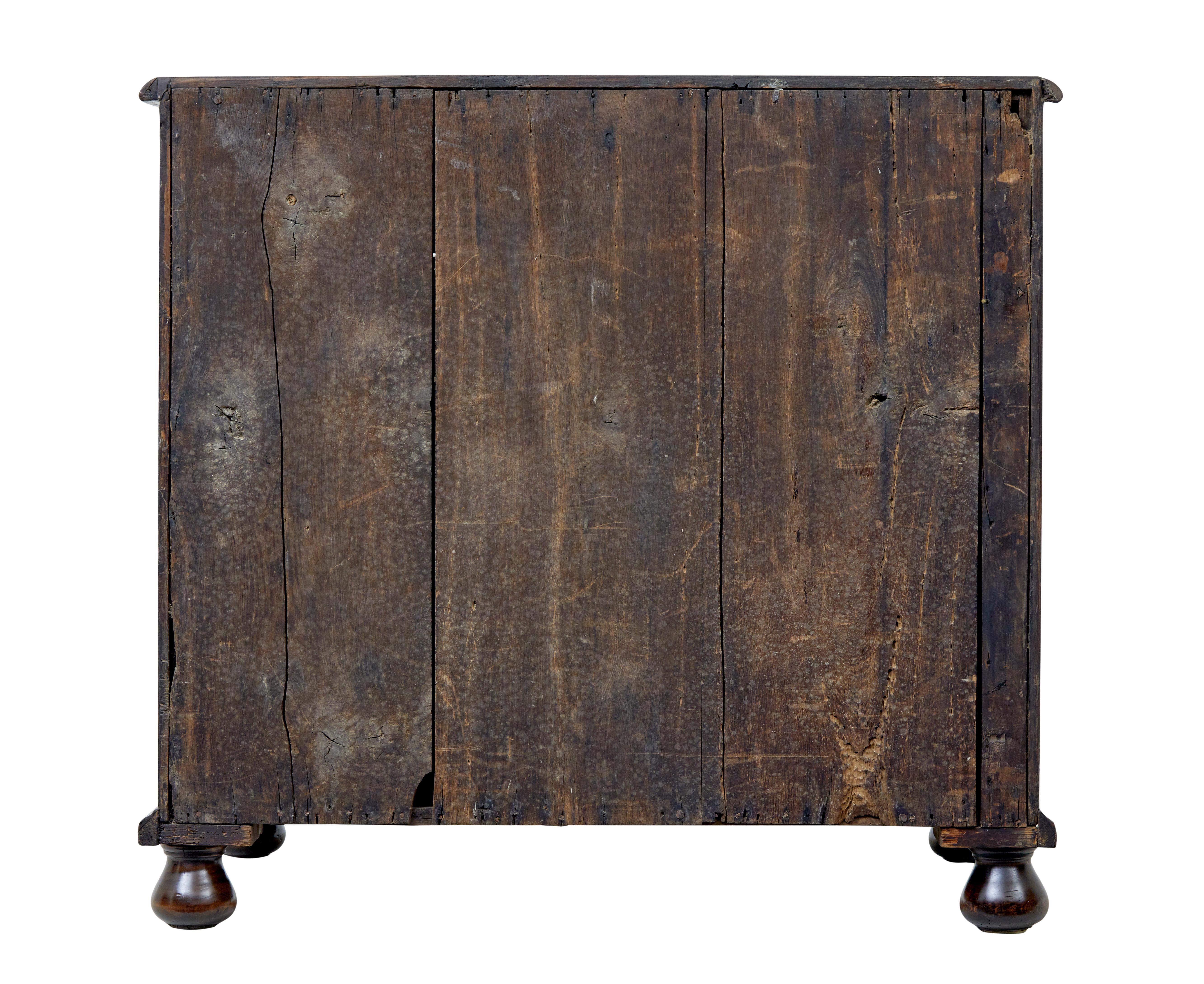 17th century William and Mary inlaid walnut chest of drawers In Good Condition For Sale In Debenham, Suffolk